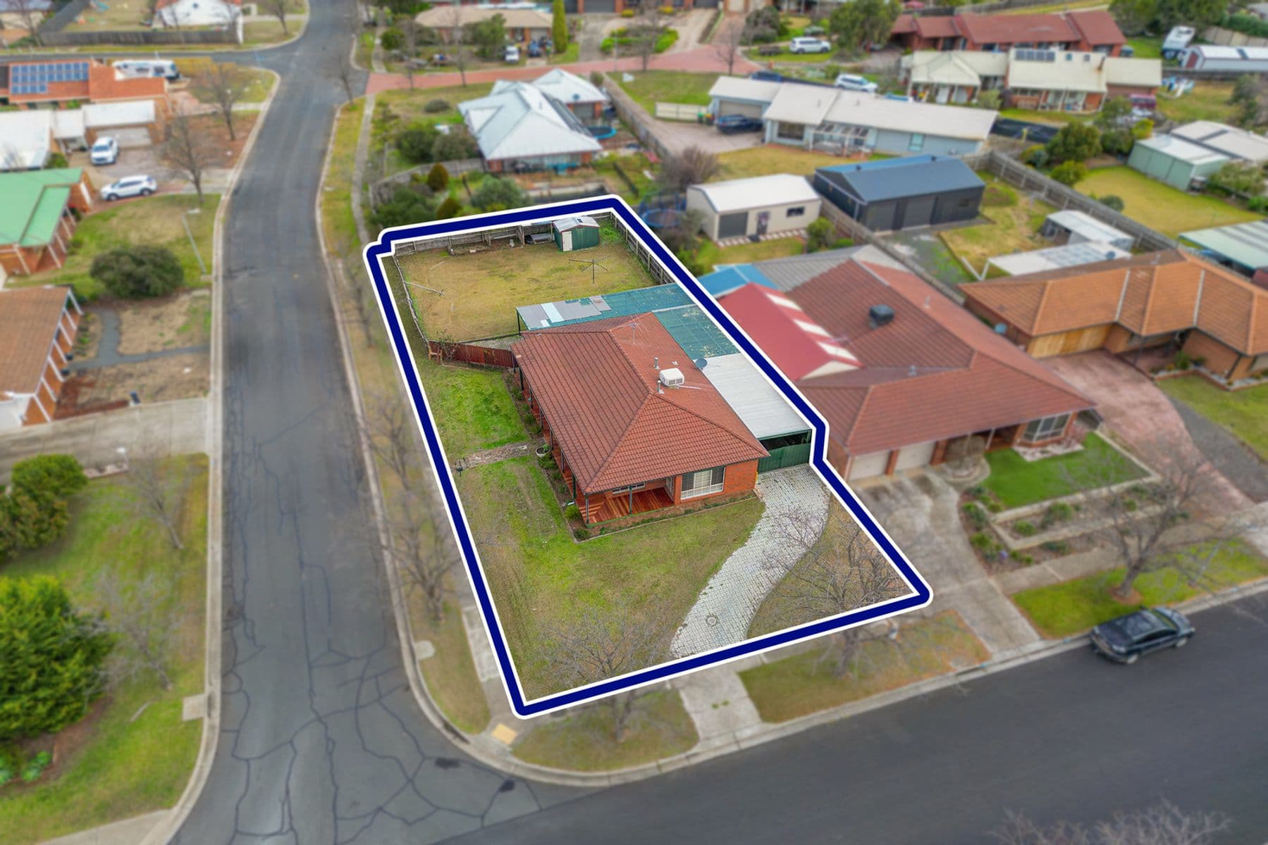 27 Clifton Drive, Bacchus Marsh VIC 3340, Bacchus Marsh - Thumbnail 2