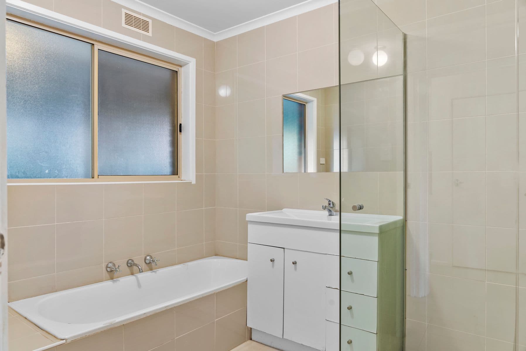 27 Clifton Drive, Bacchus Marsh VIC 3340, Bacchus Marsh - Thumbnail 7