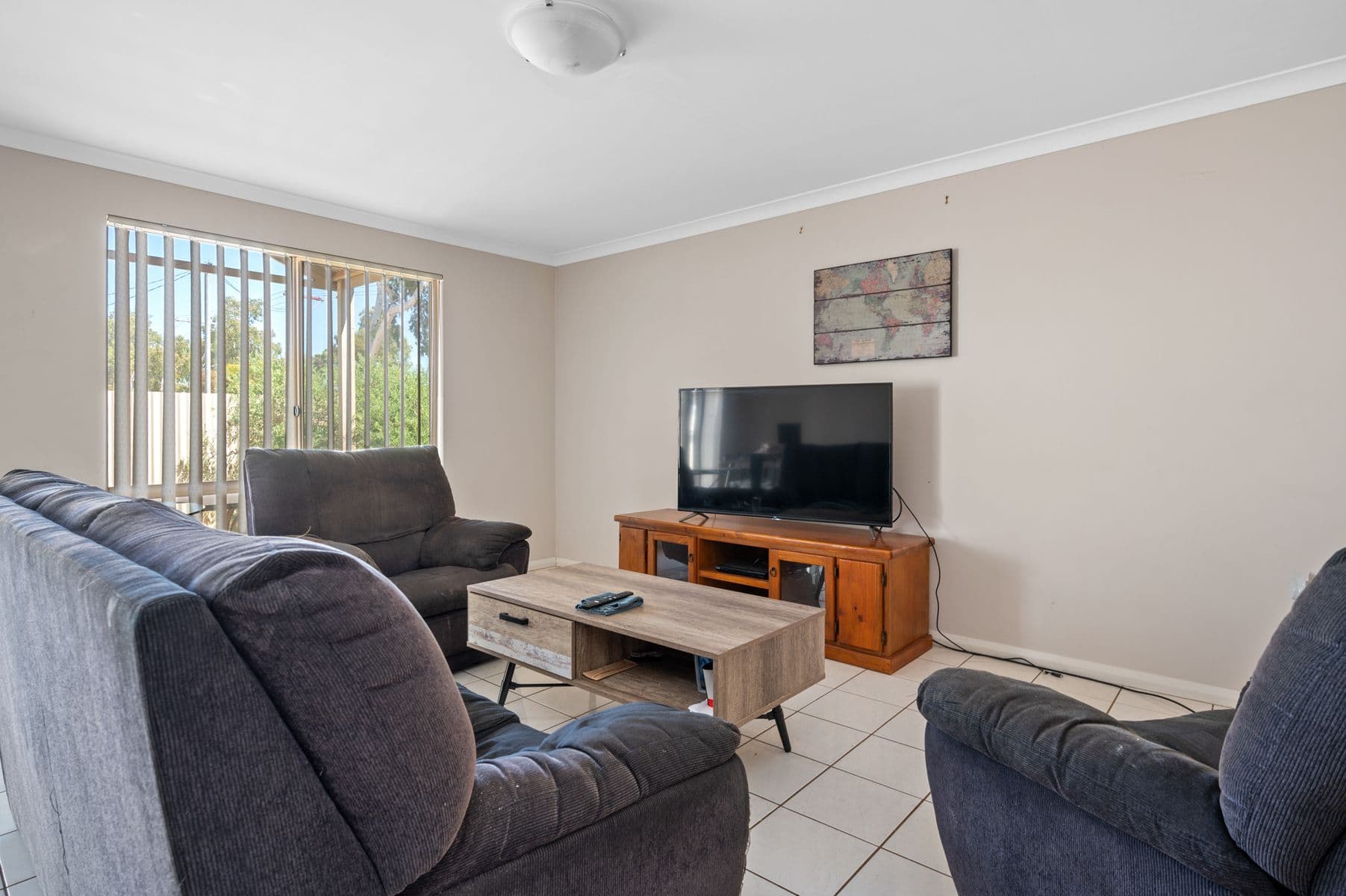 4/14 Cassidy Street, Kalgoorlie WA 6430, Kalgoorlie - Thumbnail 2