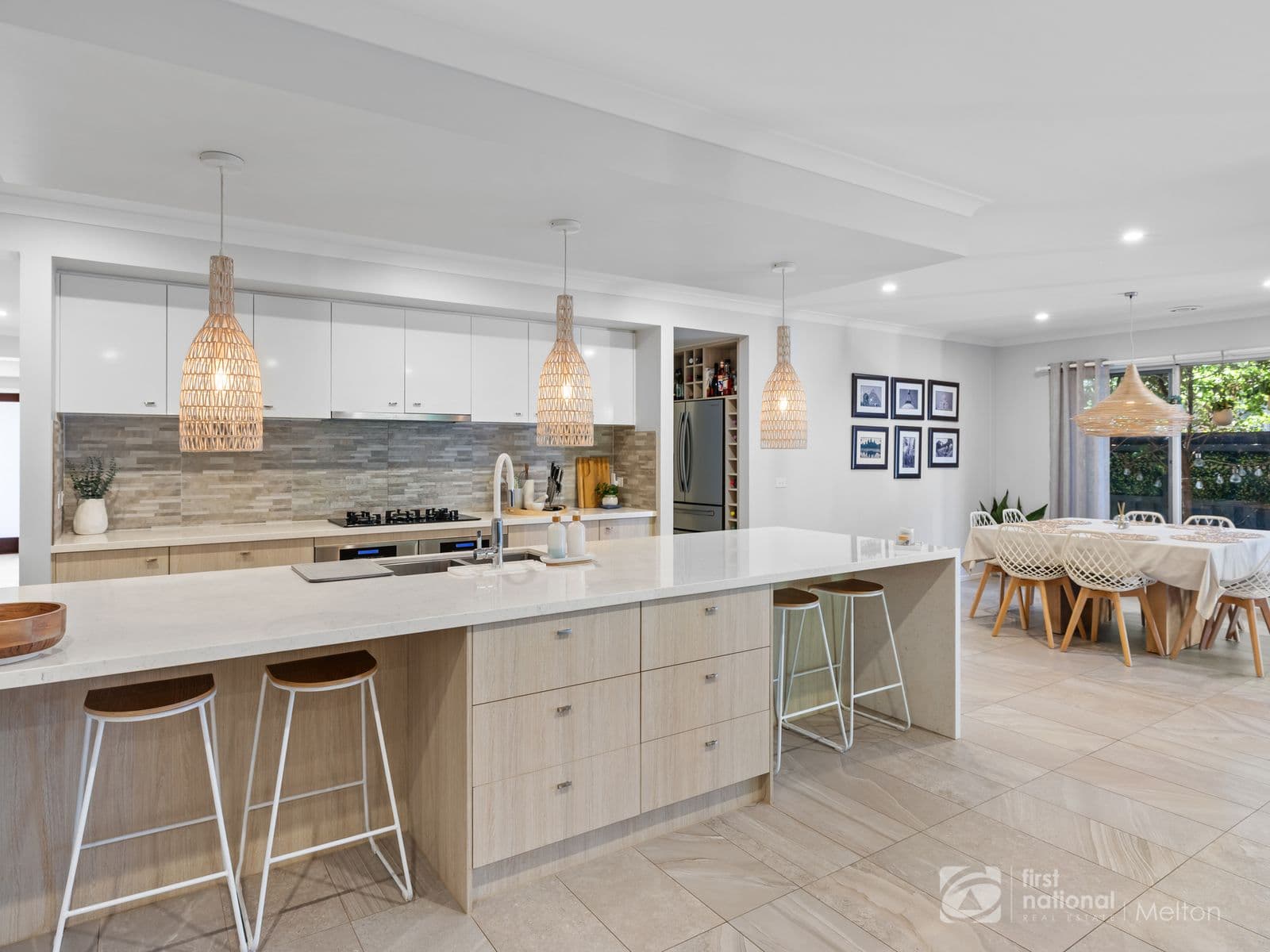 28 Woodlea Boulevard, Aintree VIC 3336, Aintree - Thumbnail 4