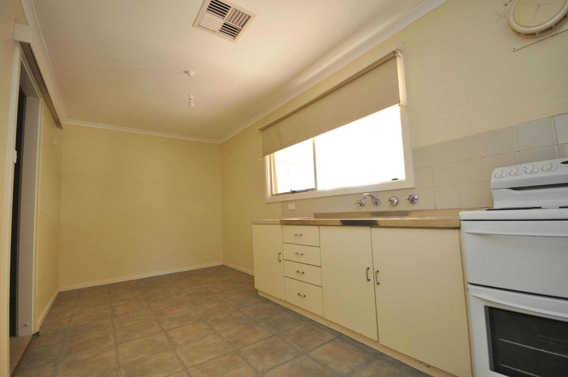 19 Cummins Street, Port Augusta SA 5700, Port Augusta - Thumbnail 3