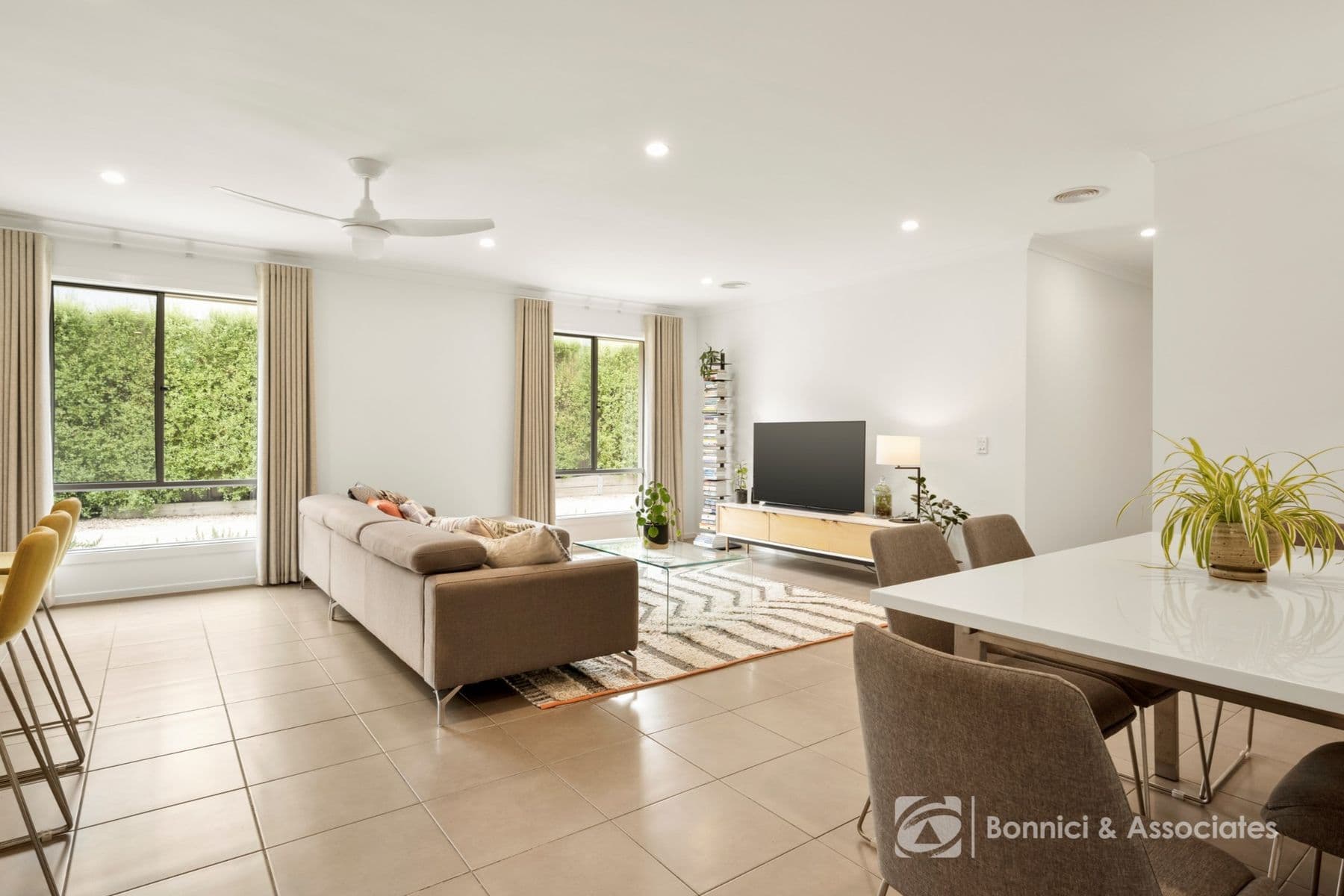 9 Mossgrove Way, Beechworth VIC 3747, Beechworth - Thumbnail 6