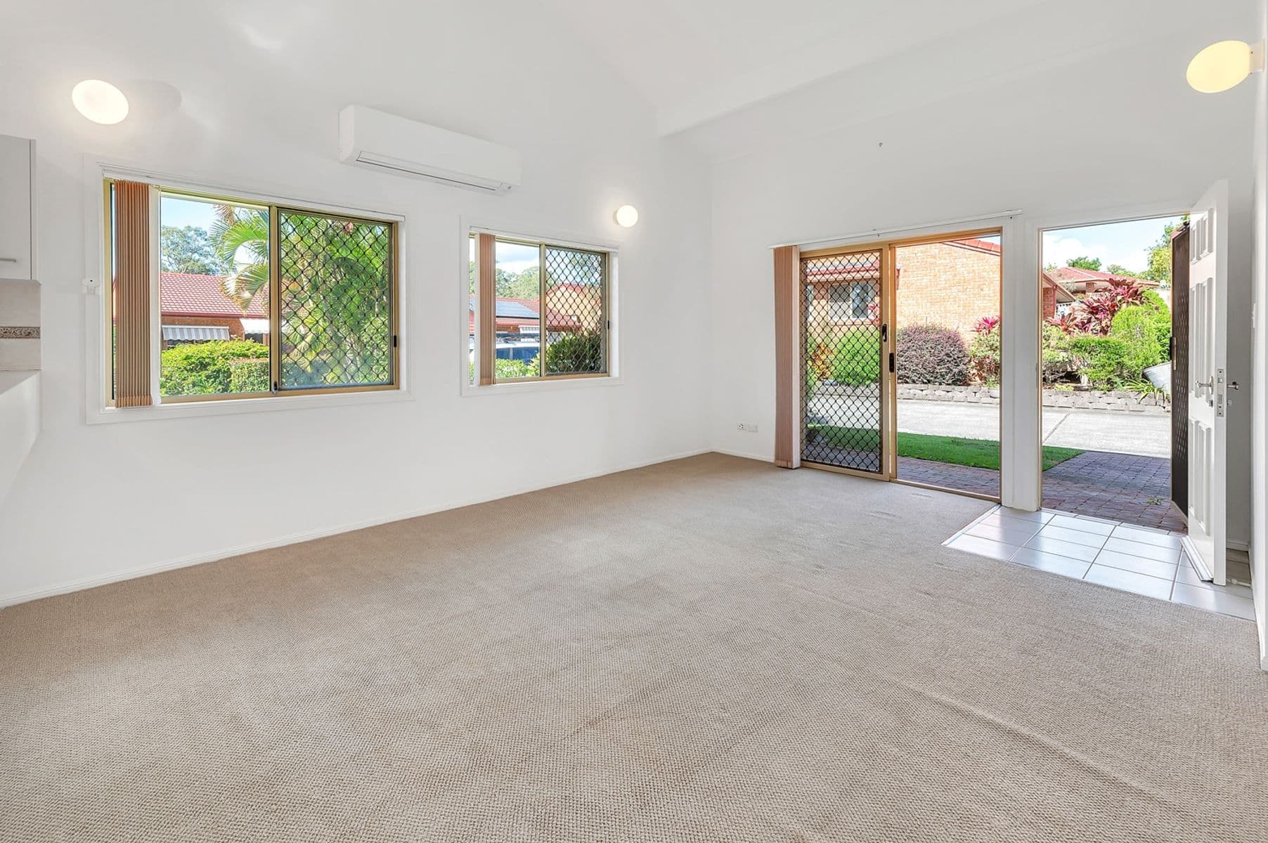 84/37, Tallai - Image 1
