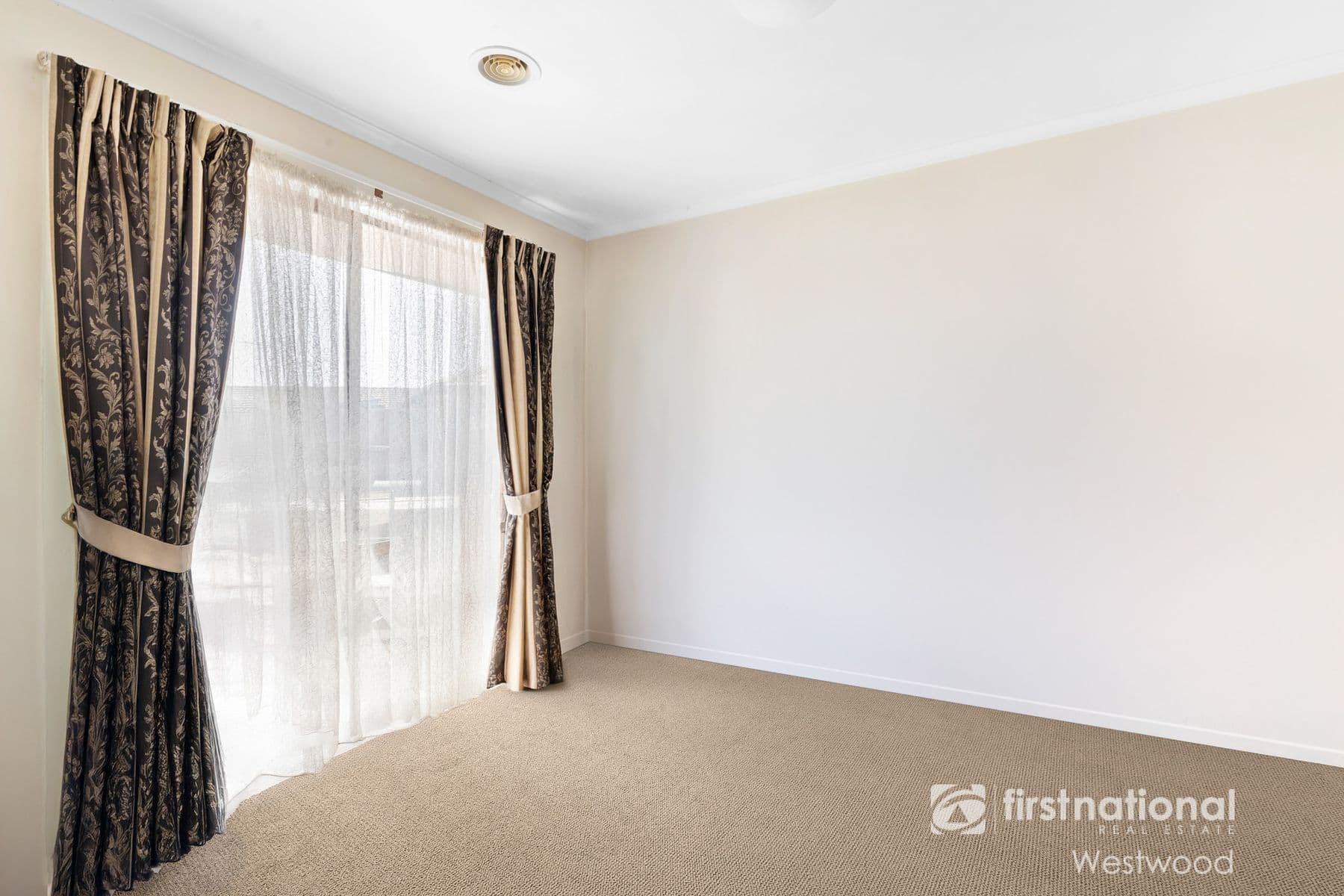 76 Kookaburra Avenue, Werribee VIC 3030, Werribee - Thumbnail 8