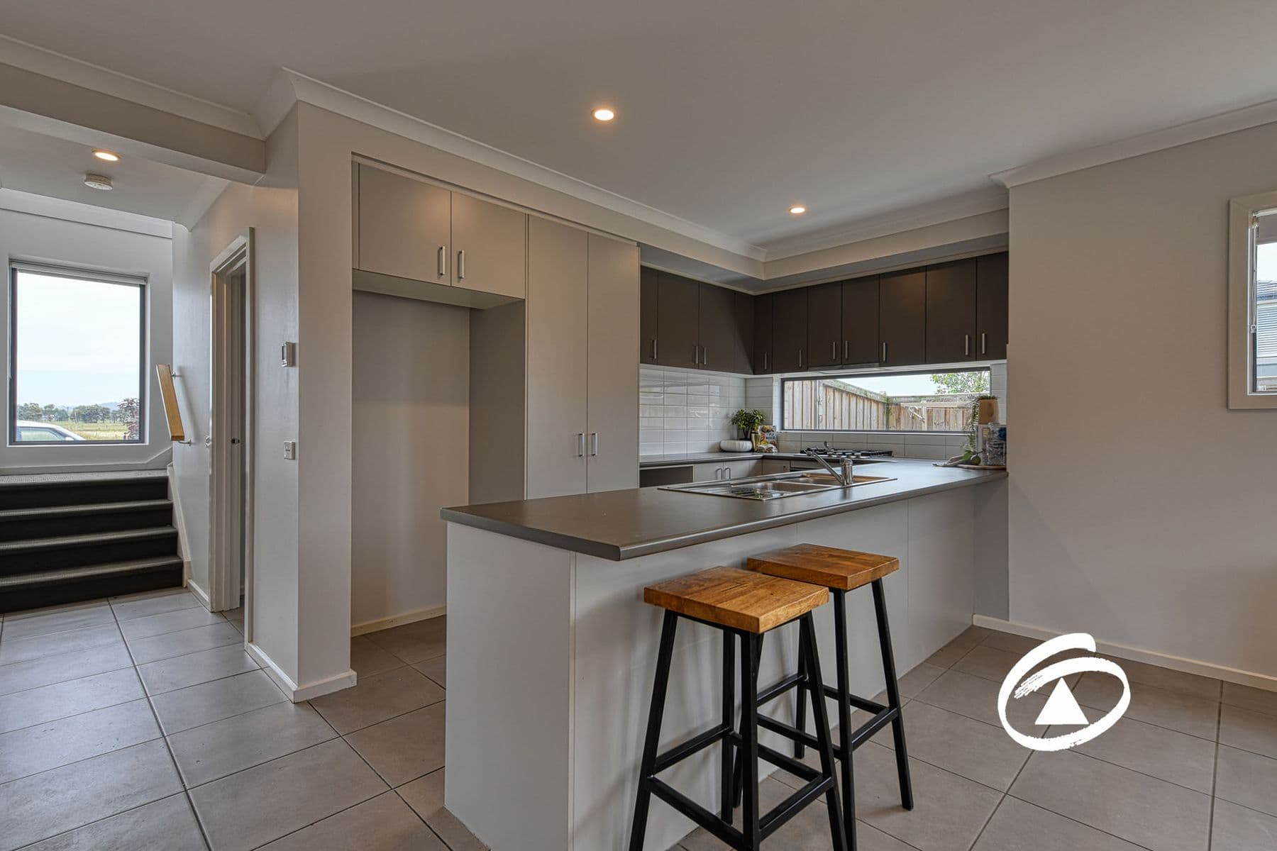 22 Bronnie Street, Clyde North VIC 3978, Clyde North - Thumbnail 4