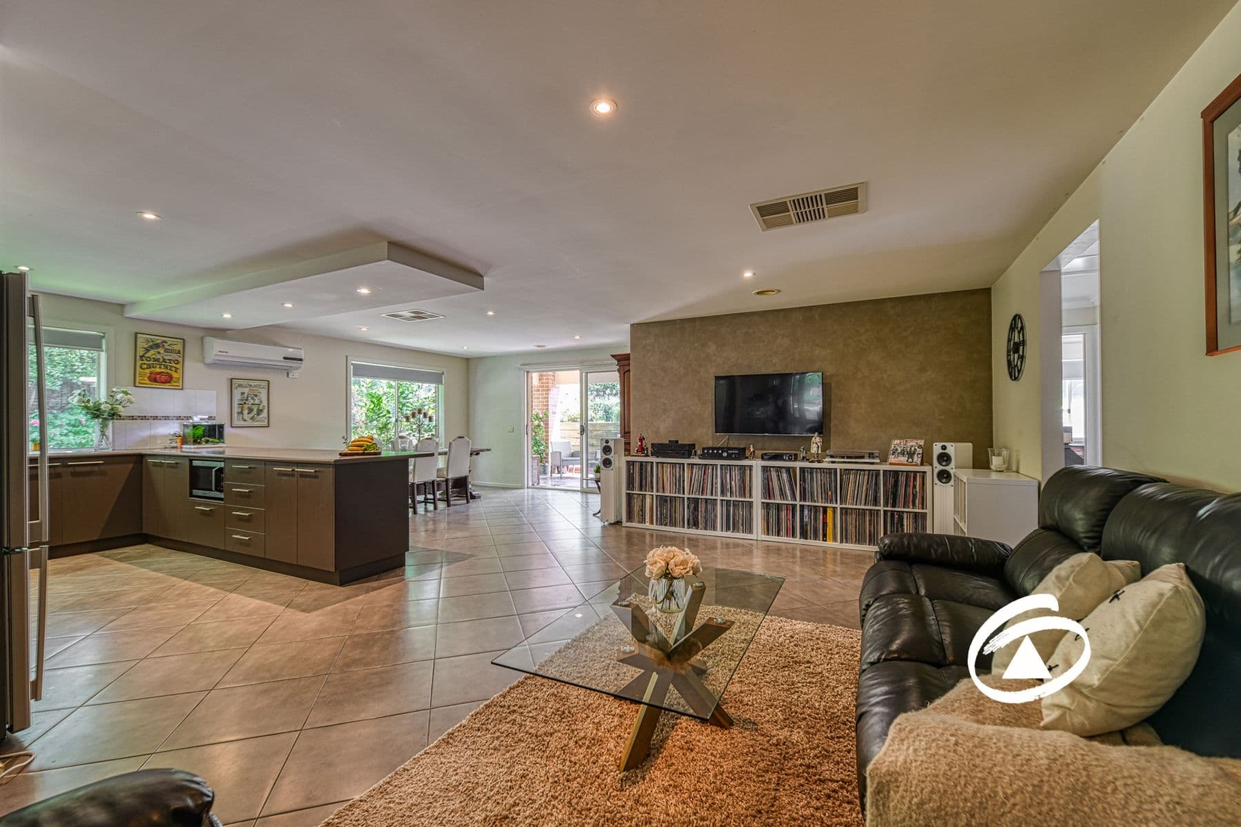 28 Victoria Place, Pakenham VIC 3810, Pakenham - Thumbnail 3