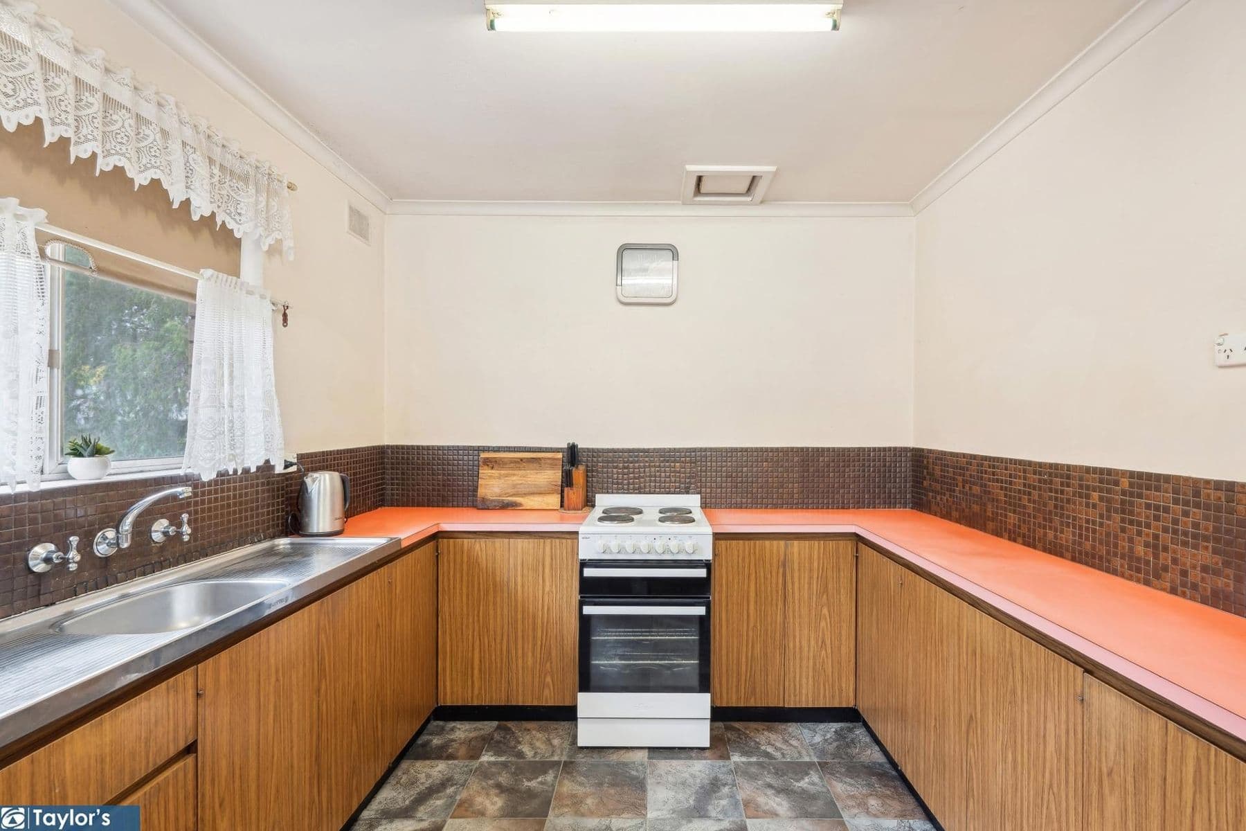 15 Clyde Street, Modbury SA 5092, Modbury - Thumbnail 3