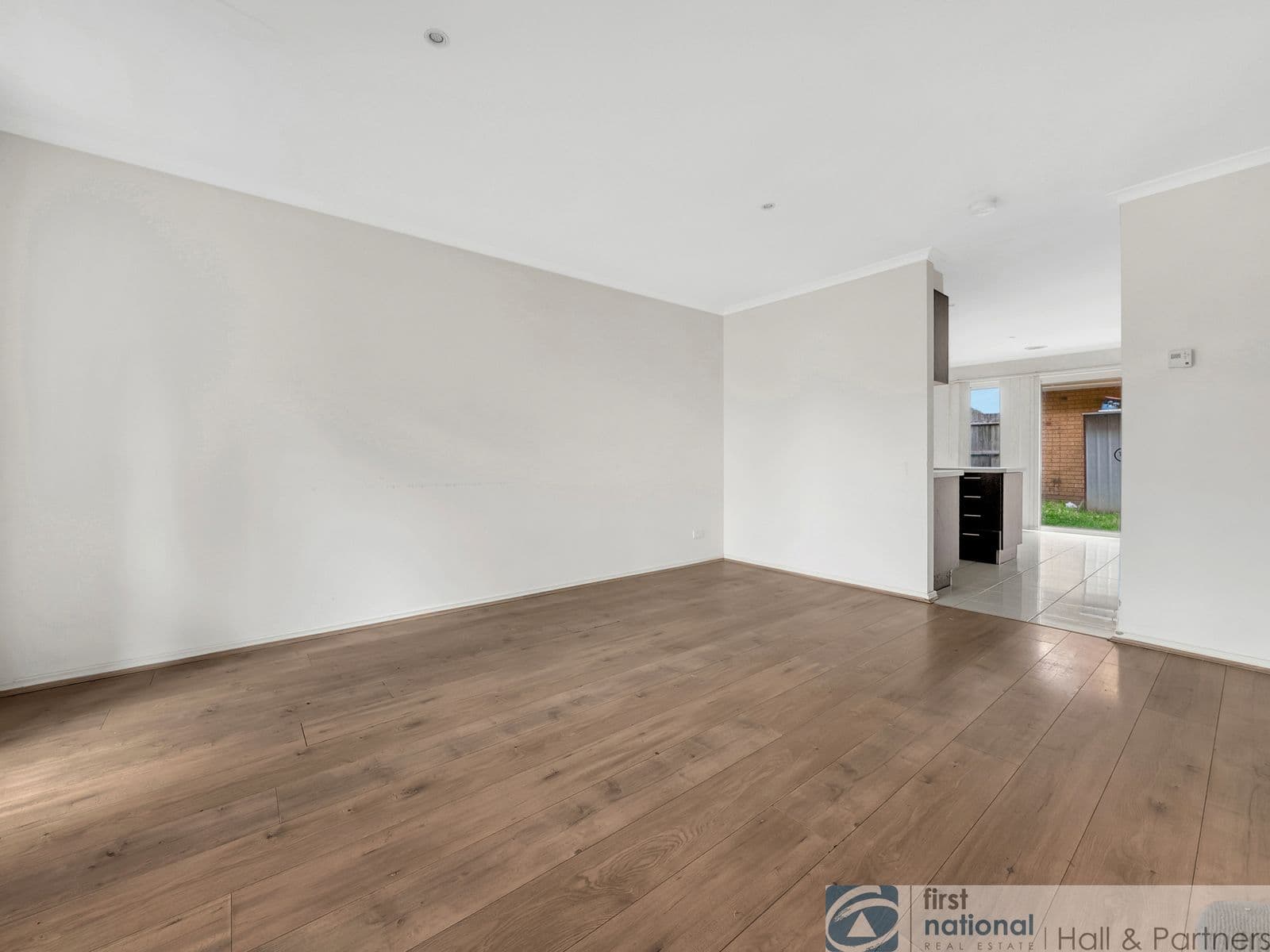 1/57 Wilma Avenue, Dandenong VIC 3175, Dandenong - Thumbnail 2