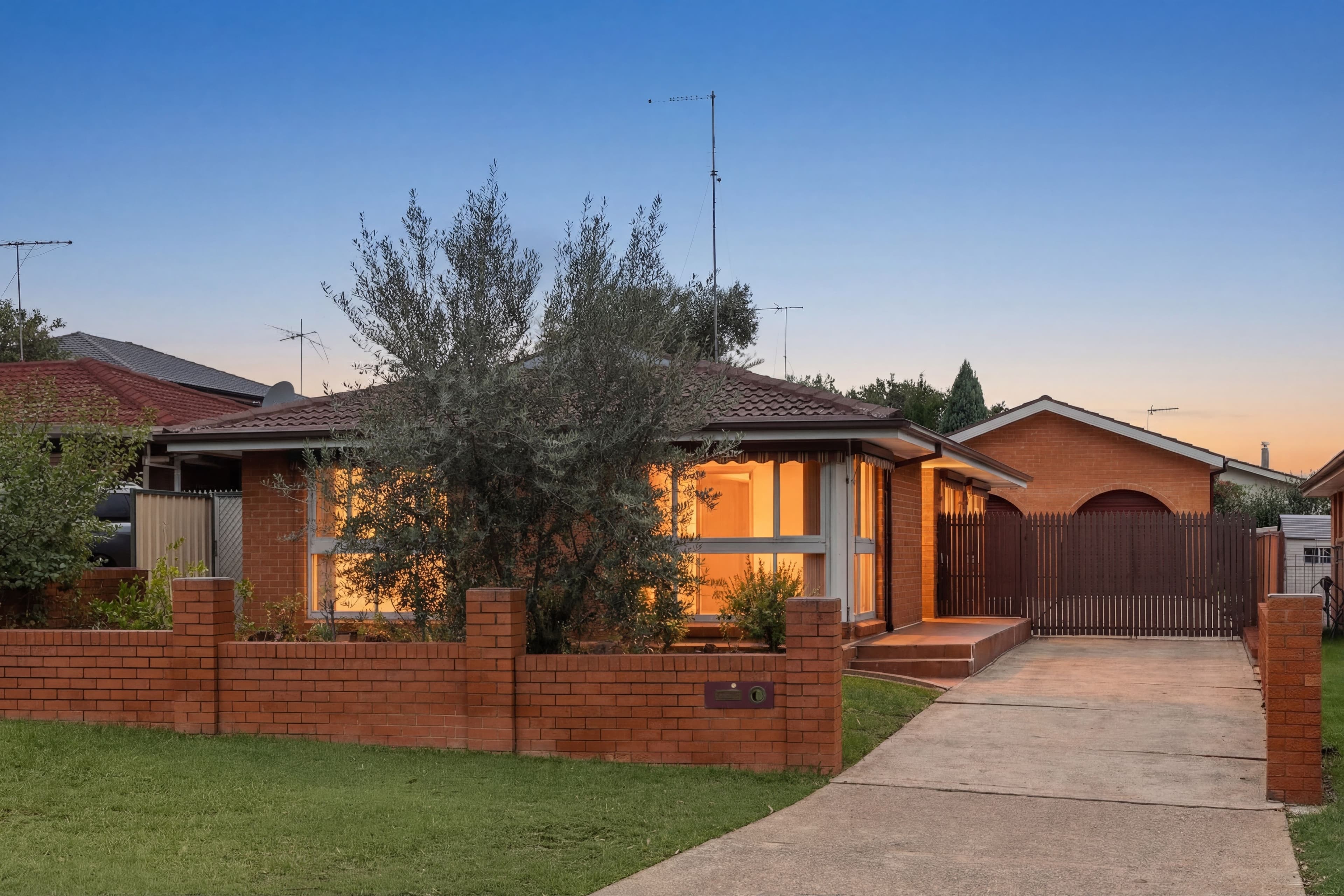 33 Derwent Street, Mount Druitt NSW 2770, Mount Druitt - Image 1