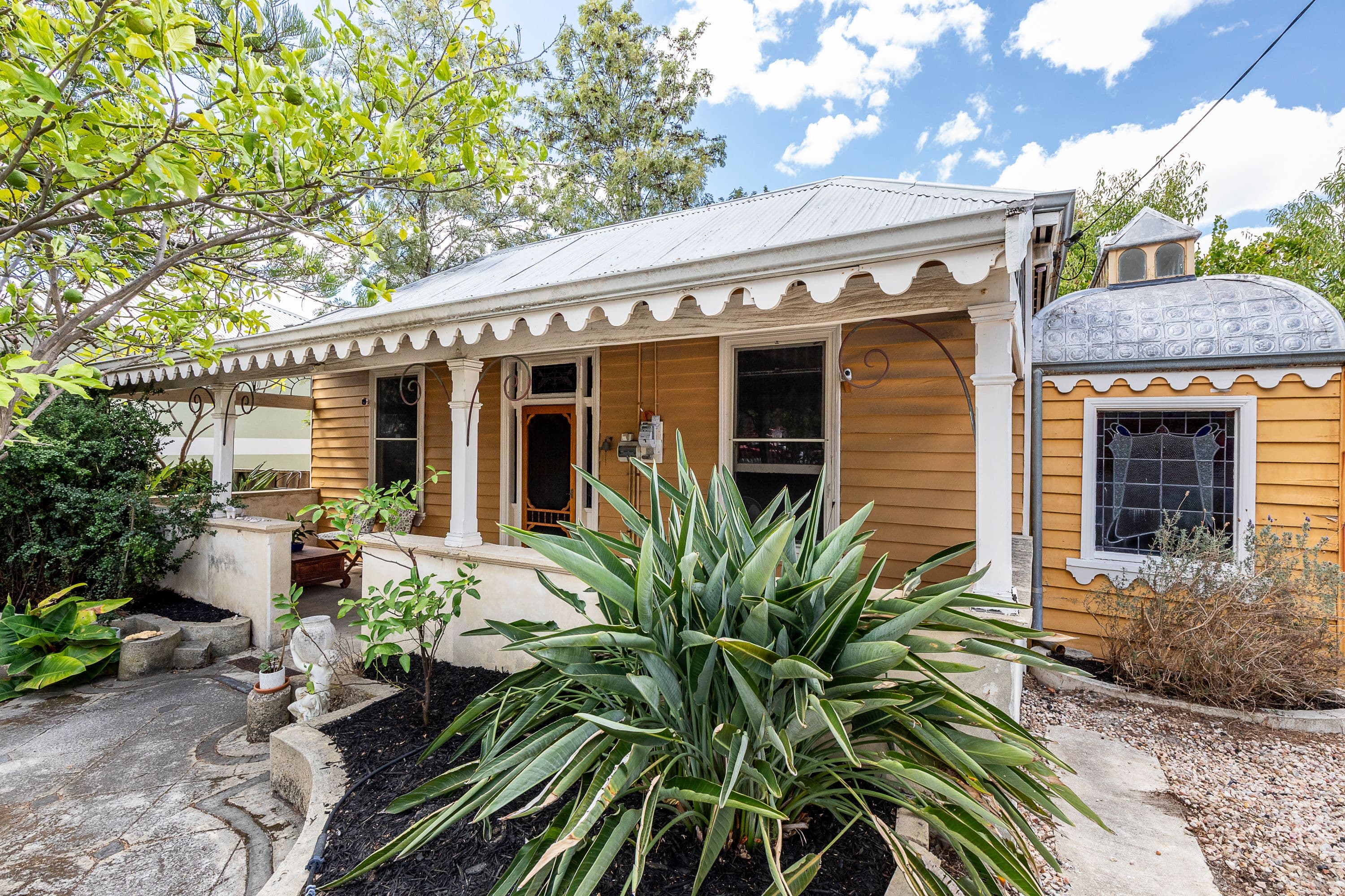 12 Edinboro Street, Mount Hawthorn WA 6016, Mount Hawthorn - Image 1