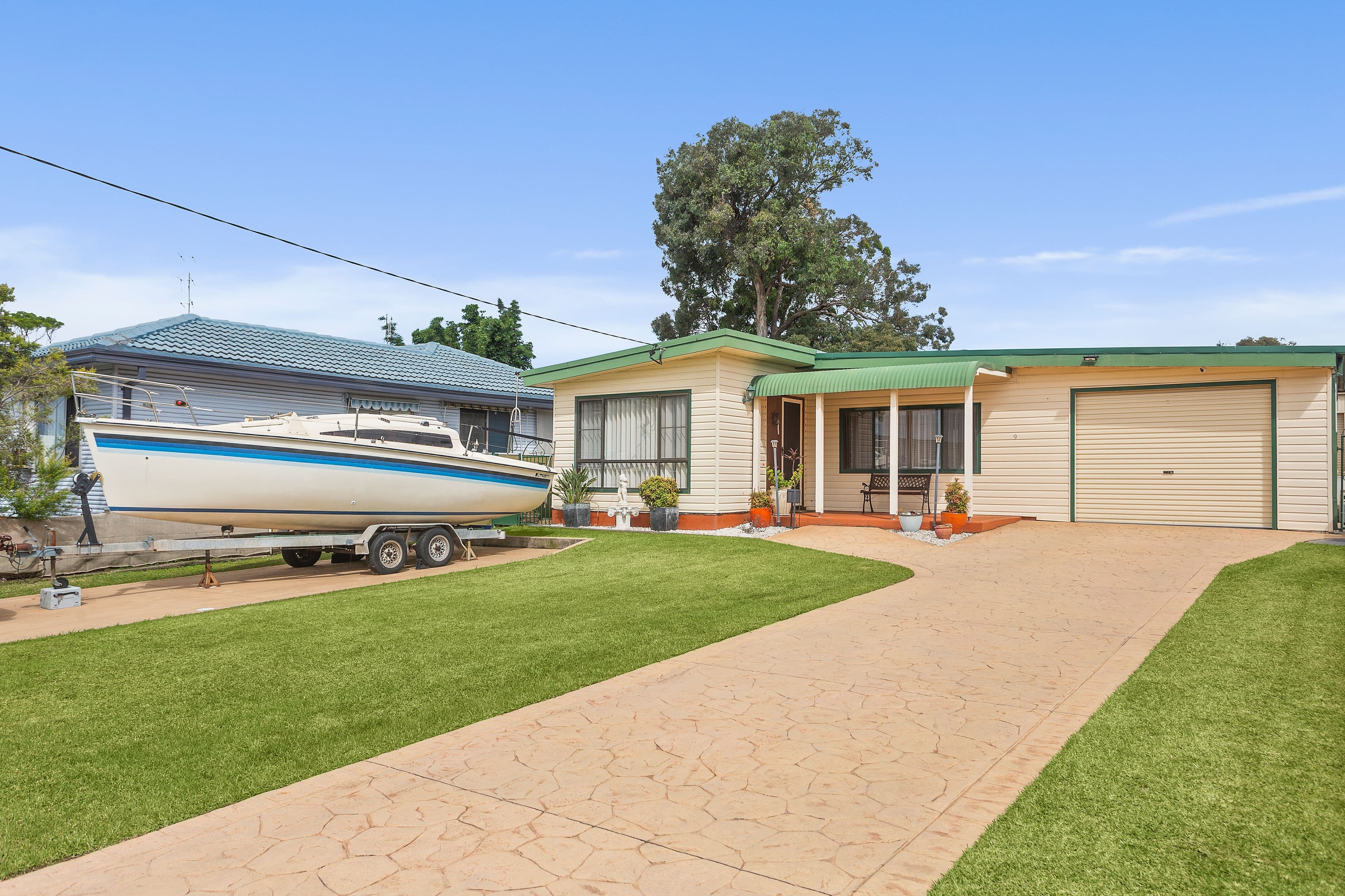 9 Deakin Street, Oak Flats NSW 2529, Oak Flats - Image 1