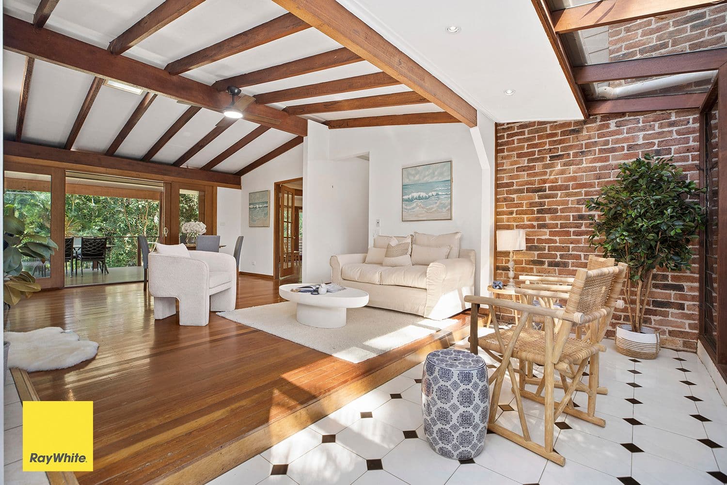 10 Norman Hill Drive, Korora NSW 2450, Korora - Thumbnail 2