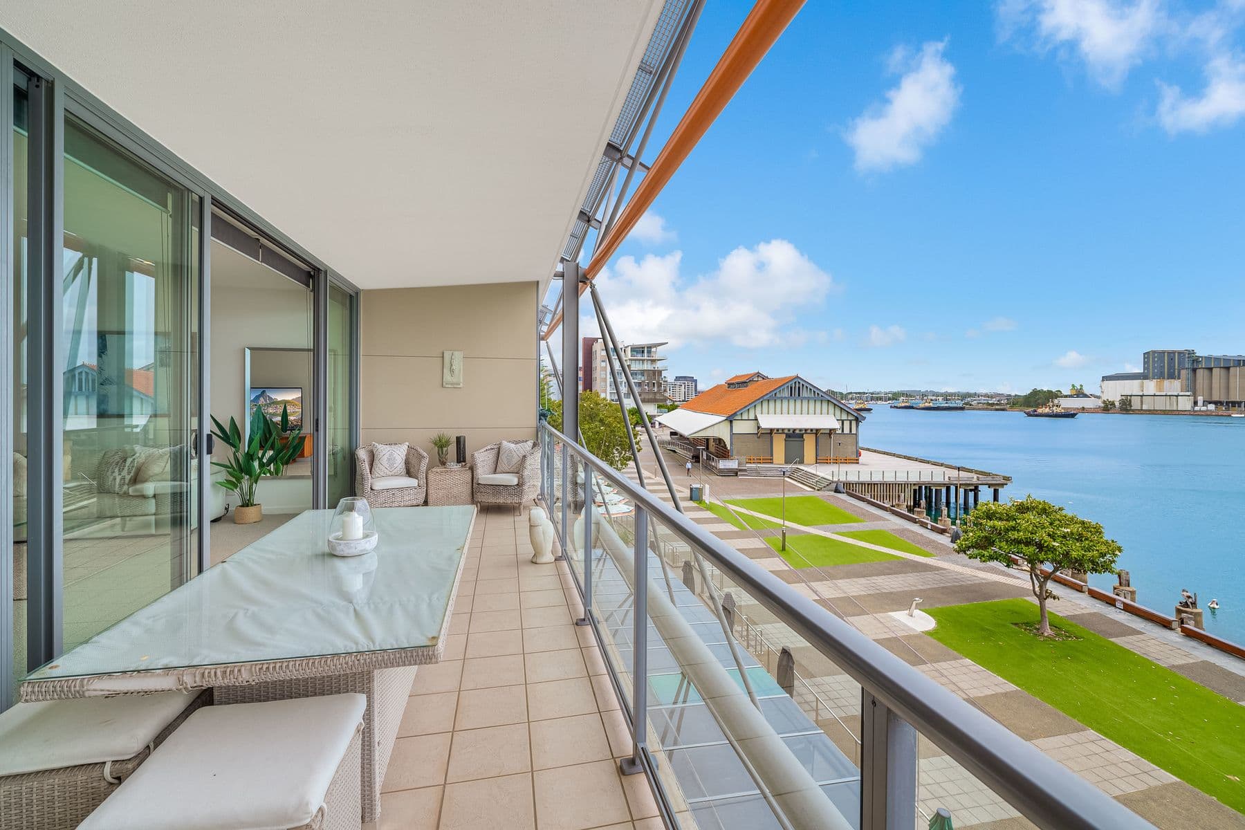 202/3A Honeysuckle Drive, Newcastle NSW 2300, Newcastle - Thumbnail 4