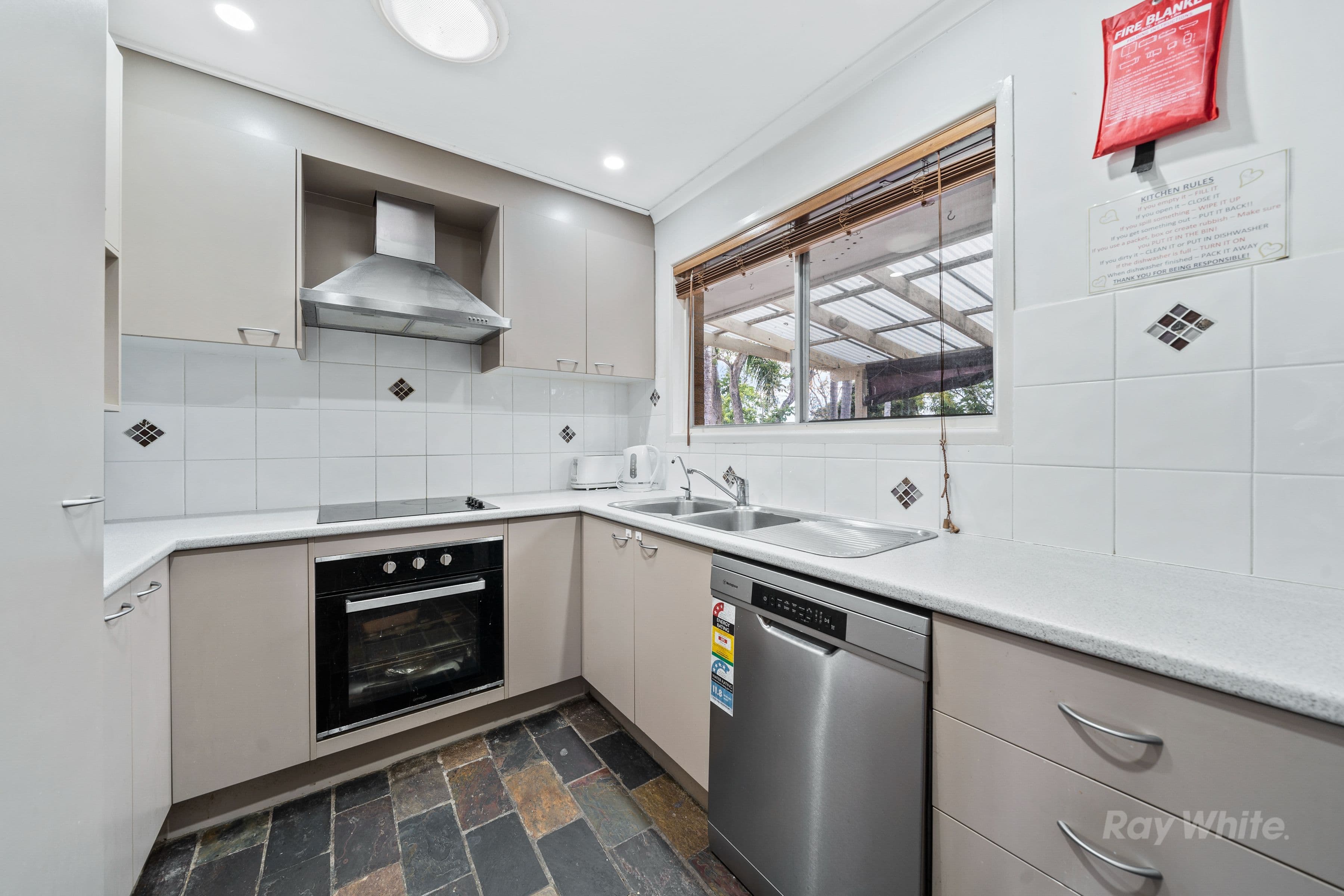 7 Isabel Street, Loganlea QLD 4131, Loganlea - Thumbnail 6