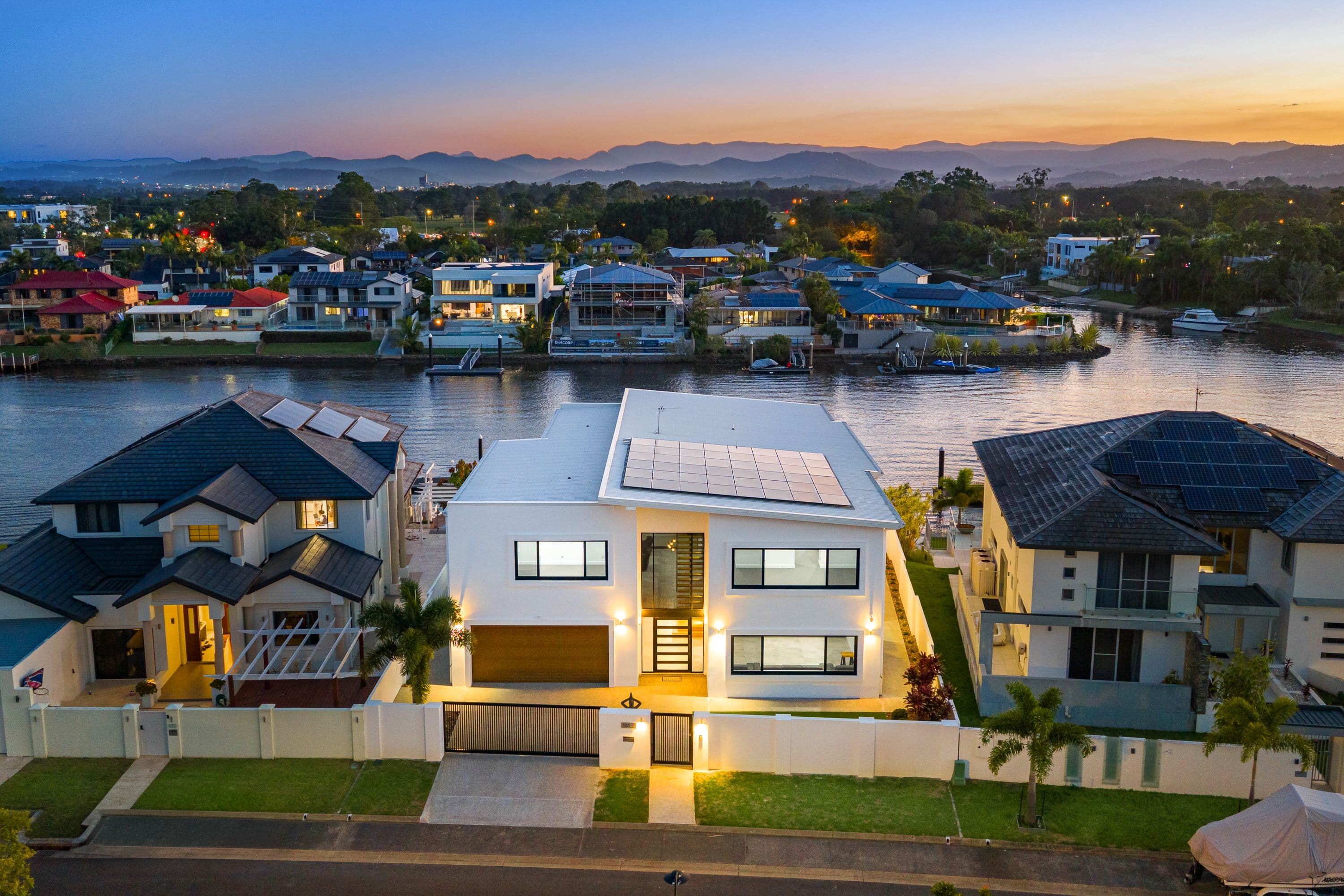 125 Sir Bruce Small Boulevard, Benowa Waters QLD 4217, Benowa - Thumbnail 6