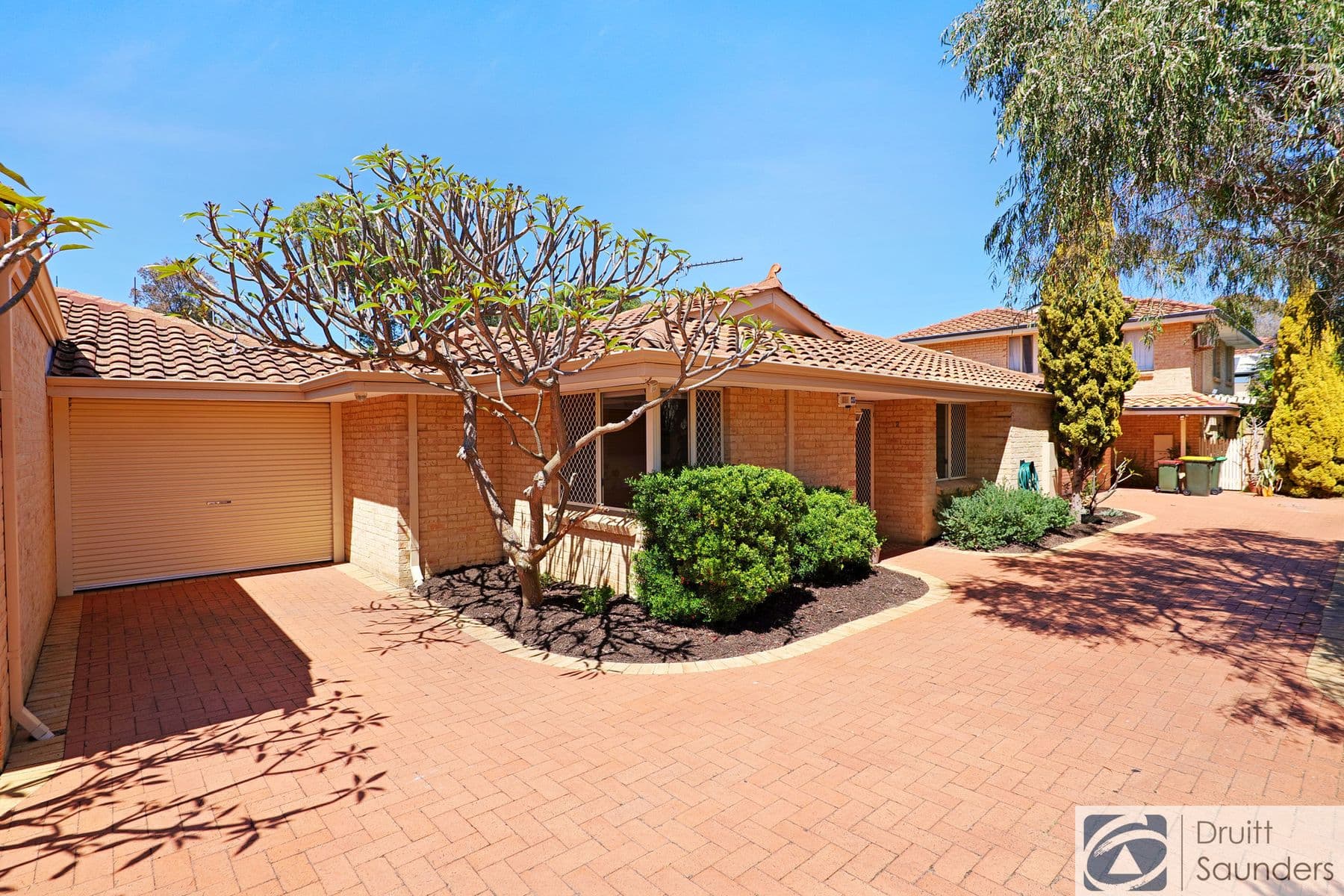 2/35 Drabble Road, Scarborough WA 6019, Scarborough - Image 1