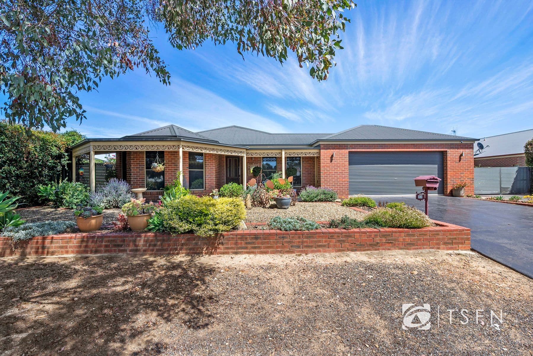 33 Glenelg Drive, Maiden Gully VIC 3551, Maiden Gully - Image 1