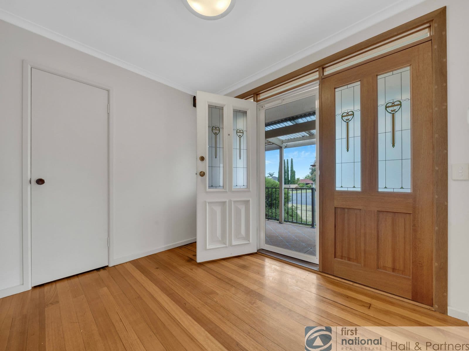 31 Tiverton Drive, Mulgrave VIC 3170, Mulgrave - Thumbnail 2