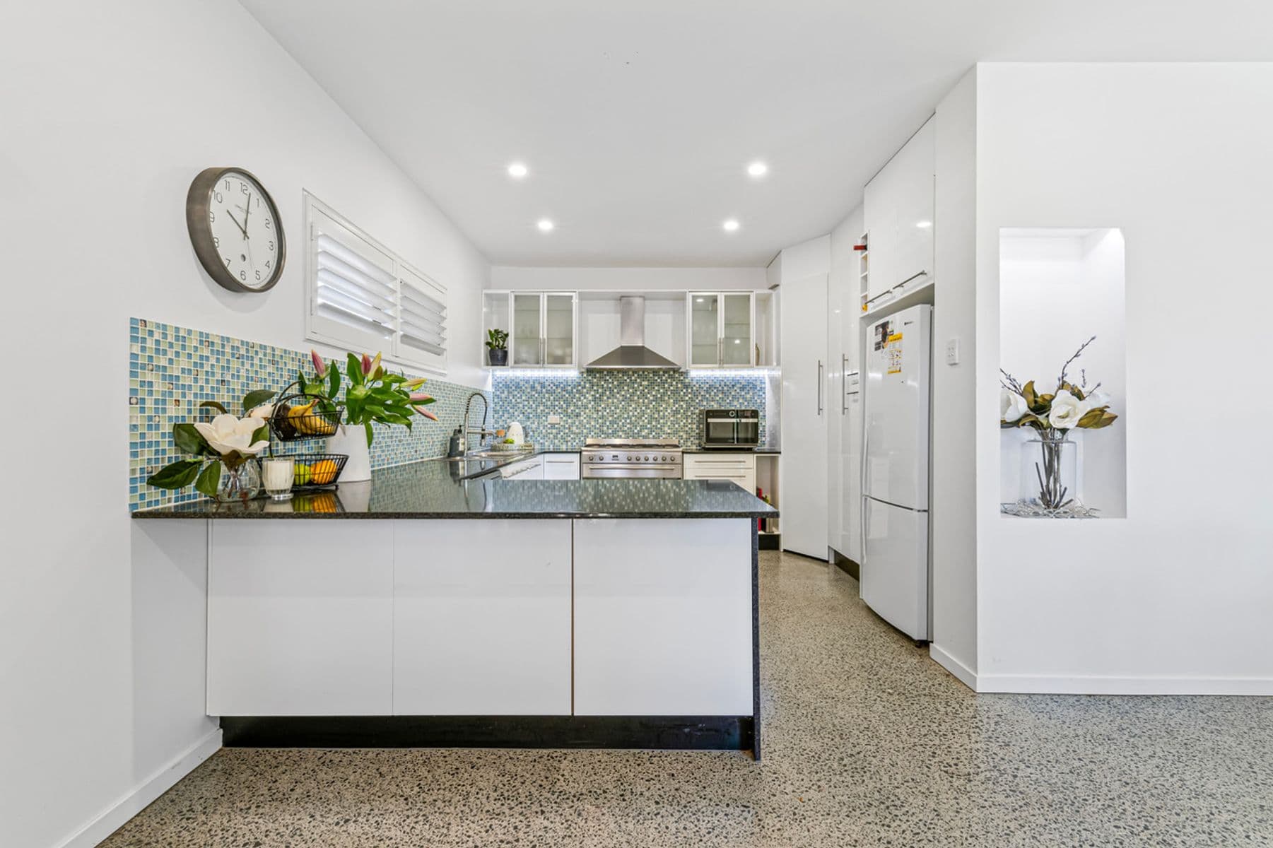 37 Stradbroke Street, Redland Bay QLD 4165, Redland Bay - Thumbnail 6