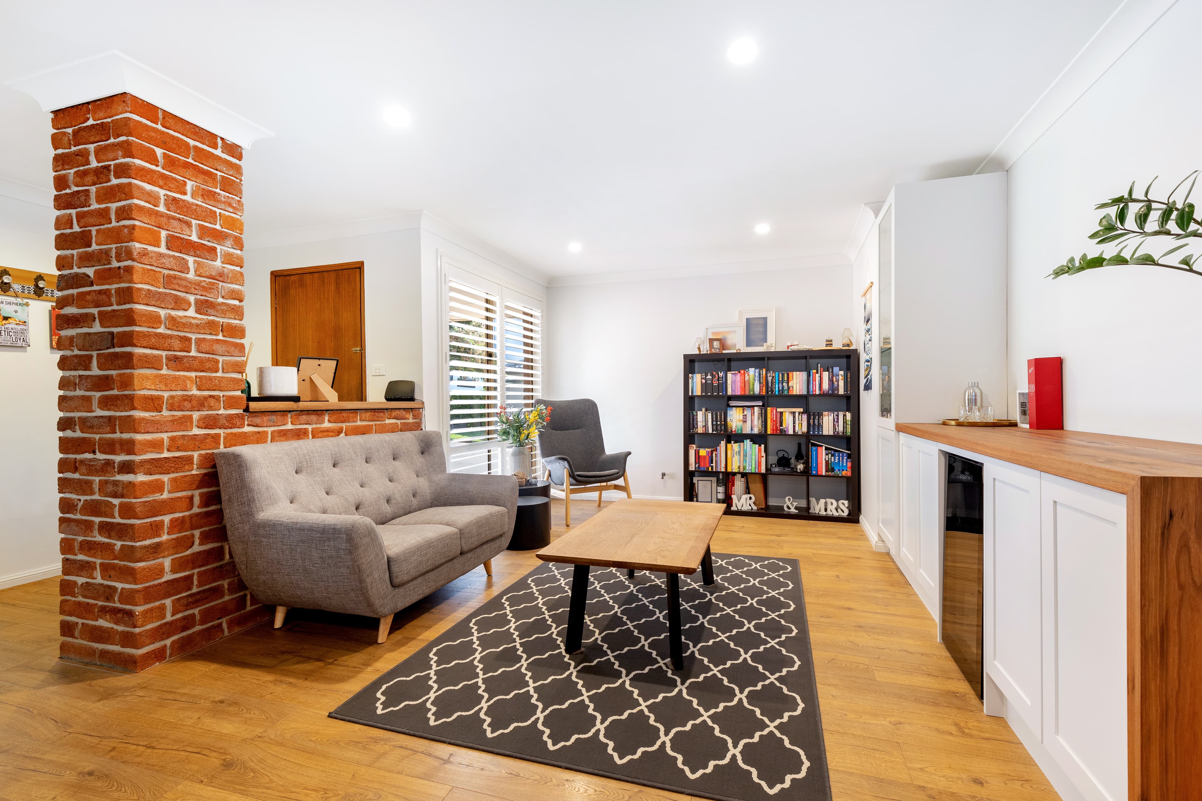 18 Honeysuckle Avenue, GLENMORE PARK, Glenmore Park - Thumbnail 5
