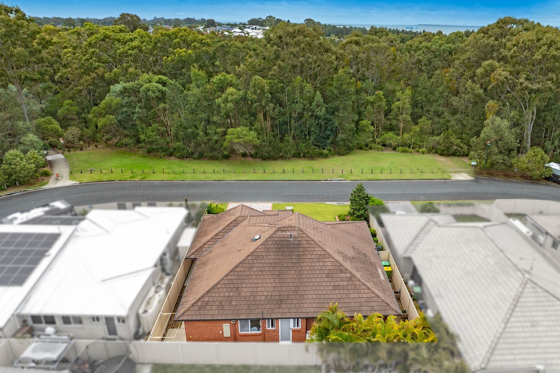 27 Jerrys Place, Thornlands QLD 4164, Thornlands - Thumbnail 3