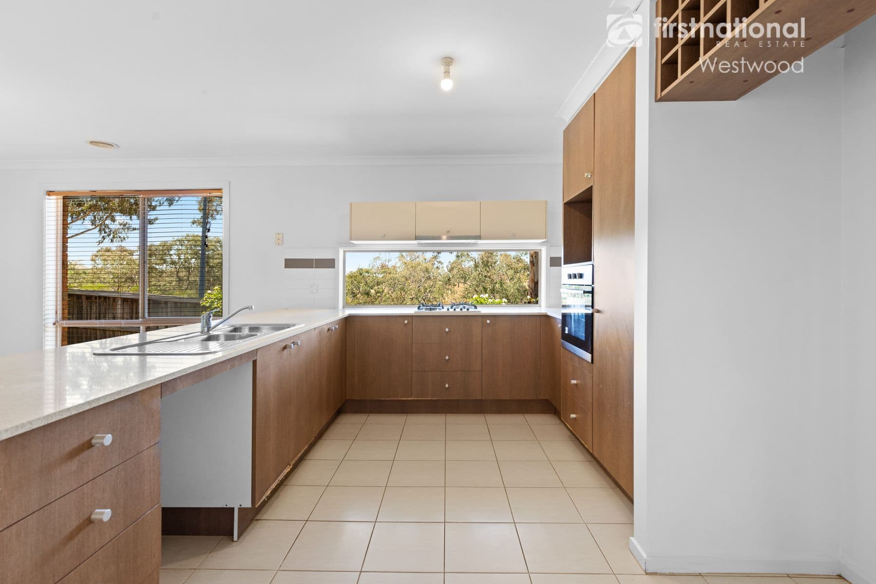 2 Galbra Walk, Manor Lakes VIC 3024, Manor Lakes - Thumbnail 2