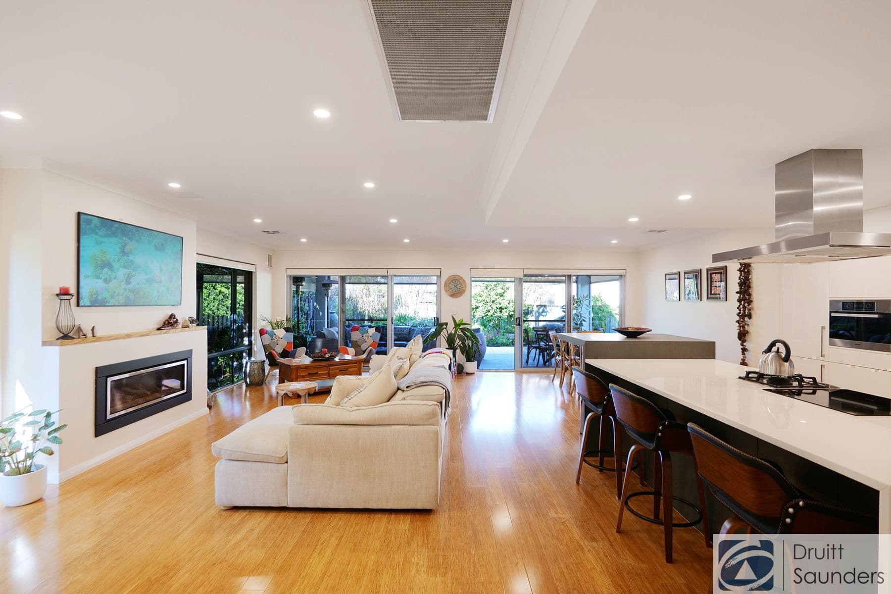 2 Willow Road, Woodlands WA 6018, Woodlands - Thumbnail 2