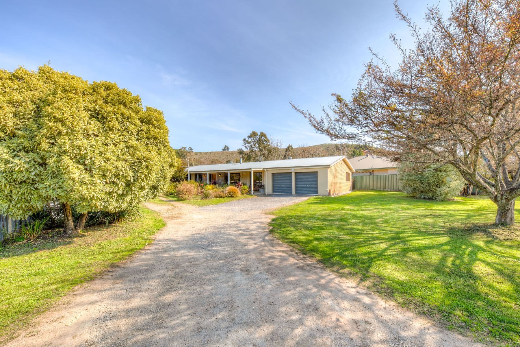 26 Service Street, Porepunkah VIC 3740, Porepunkah - Image 1