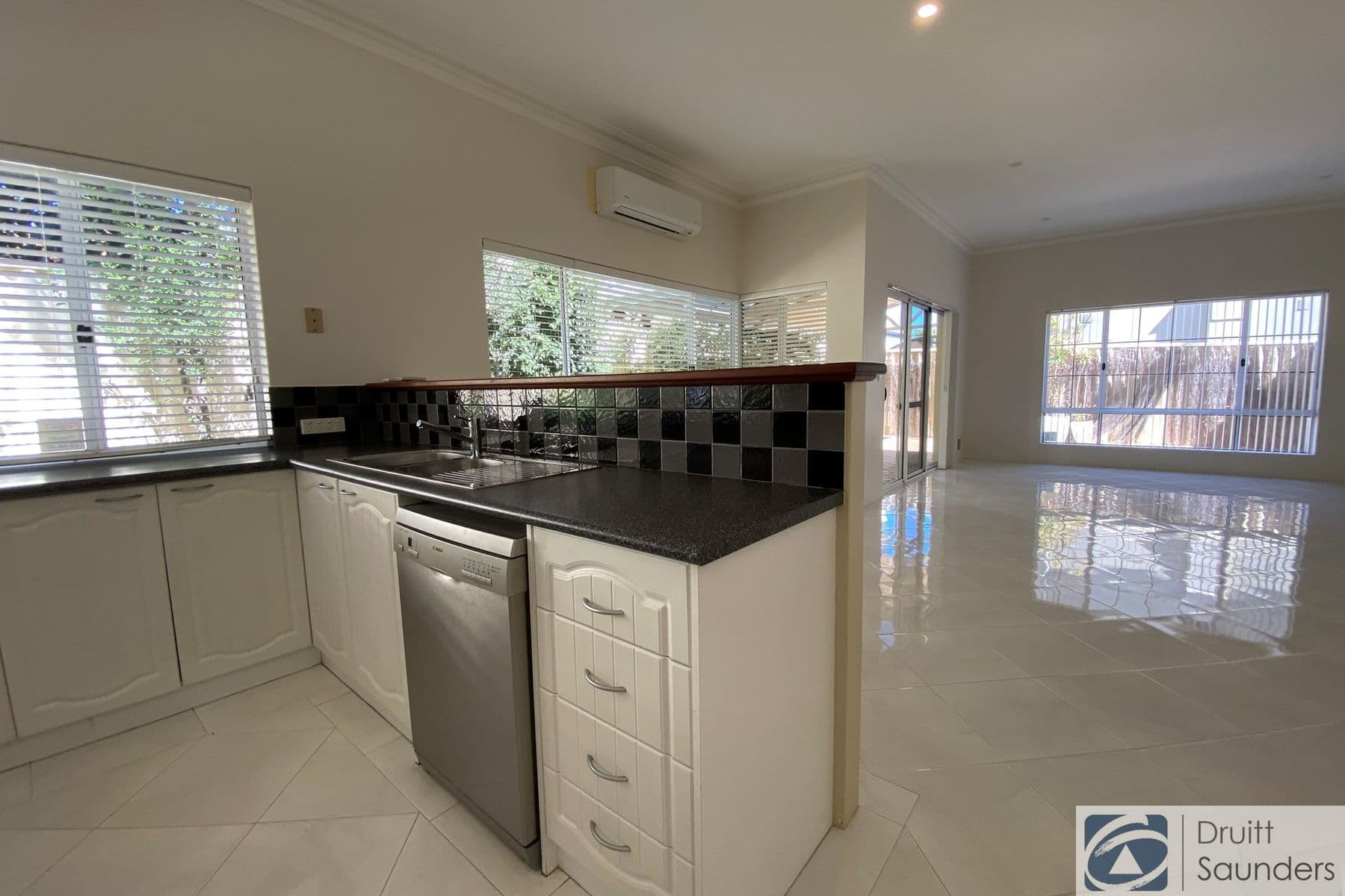 69A Ewen Street, Scarborough WA 6019, Scarborough - Thumbnail 5