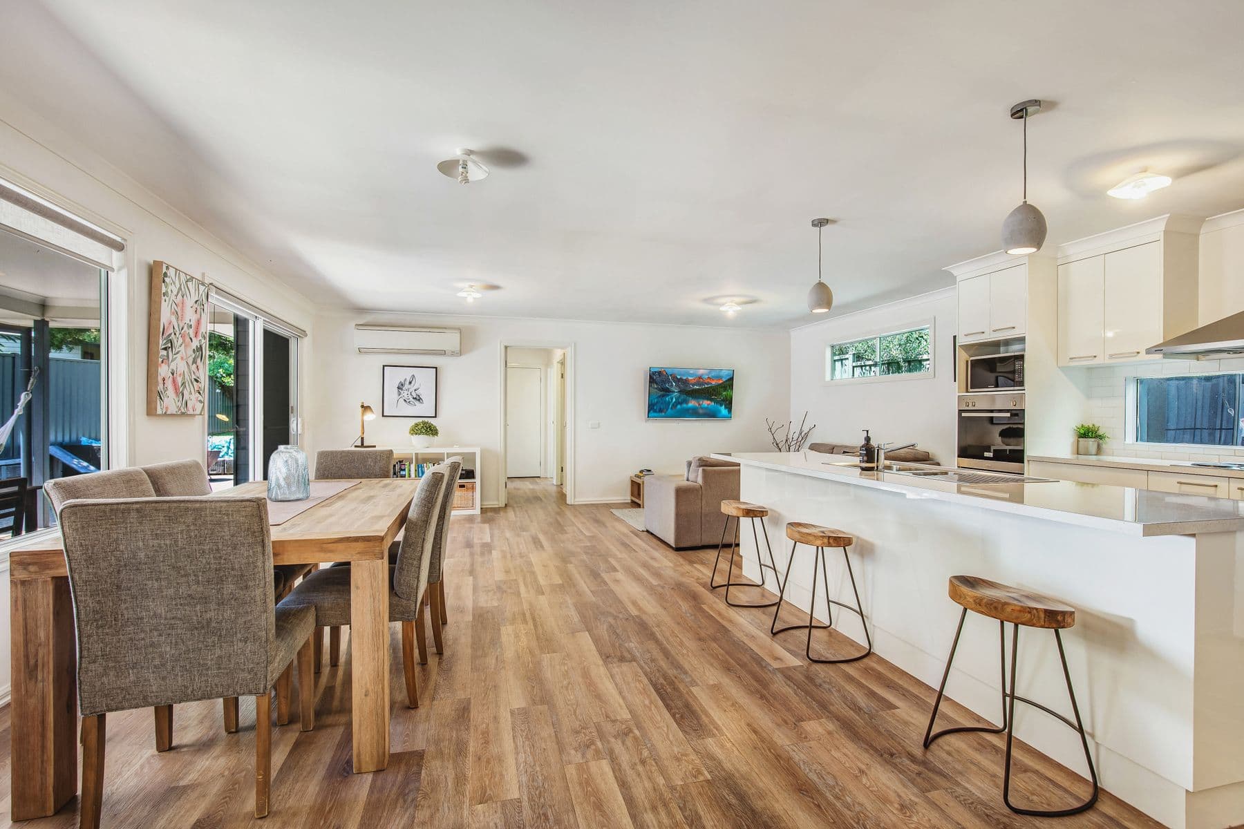 17B Churchill Avenue, Bright VIC 3741, Bright - Thumbnail 3
