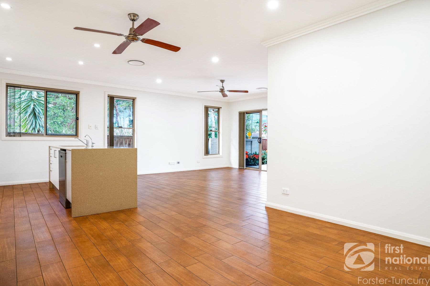 1/20 Tuncurry Street, Tuncurry NSW 2428, Tuncurry - Thumbnail 5