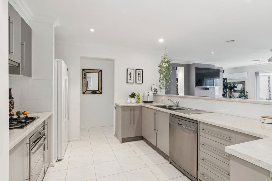 88 Huntingtower Crescent, Langwarrin, VIC 3910, Langwarrin - Thumbnail 8