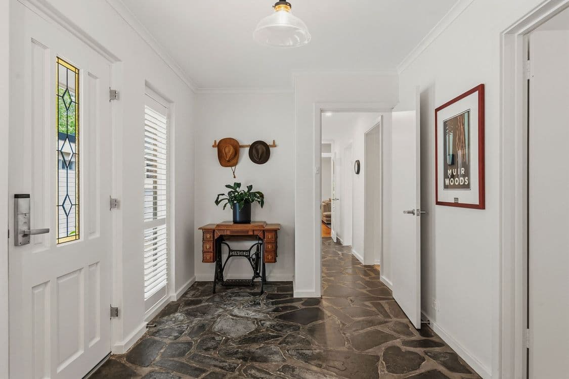 25 Coromandel Road, ALDGATE, SA 5154, Aldgate - Thumbnail 2