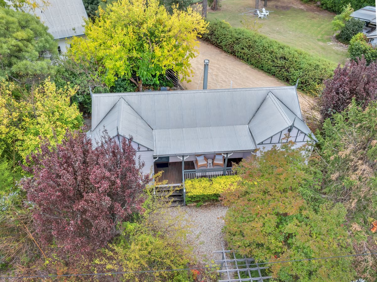 66 Wallangarra Road, Stanthorpe QLD 4380, Stanthorpe - Thumbnail 2