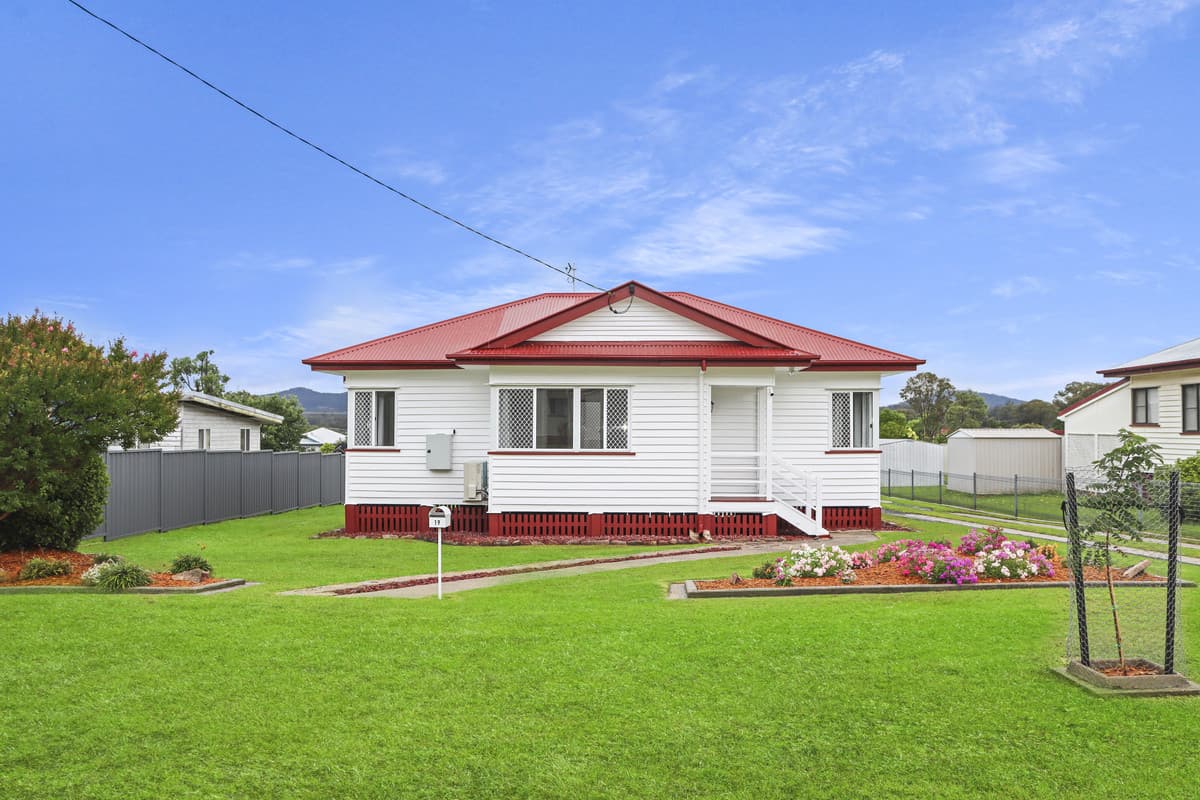 19 Lane Street, Stanthorpe QLD 4380, Stanthorpe - Thumbnail 3