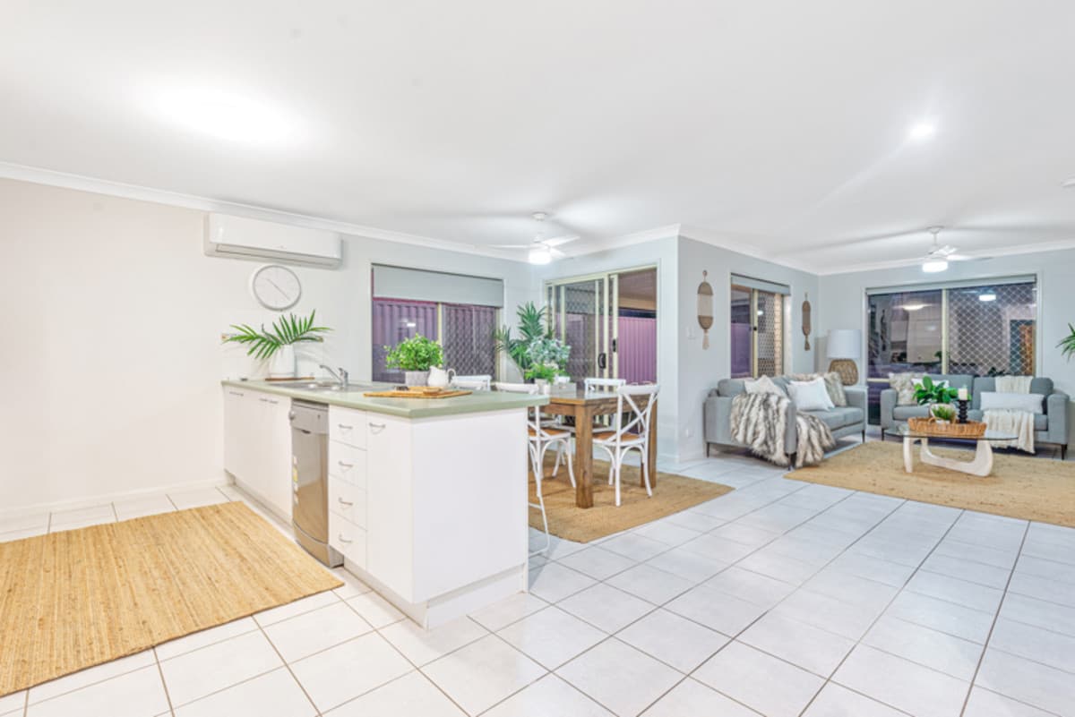 39 Lancelot Crescent, ORMEAU QLD 4208, Ormeau - Thumbnail 4