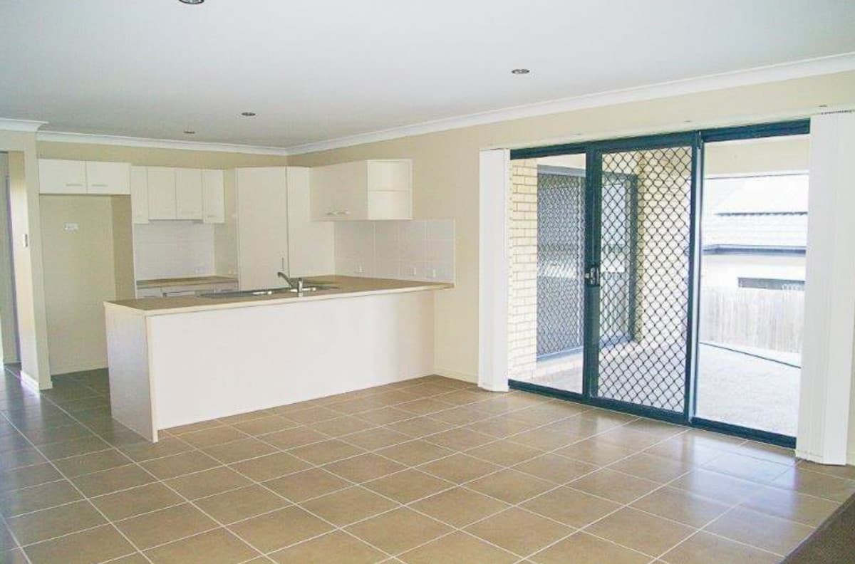 12 Thames Drive, Regents Park QLD 4118, Regents Park - Thumbnail 2