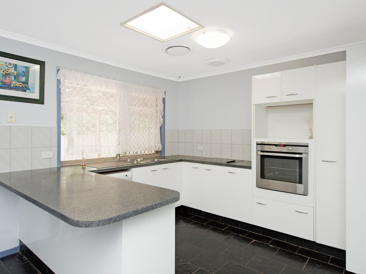 32 Black Diamond Crescent, Edens Landing QLD 4207, Edens Landing - Thumbnail 2