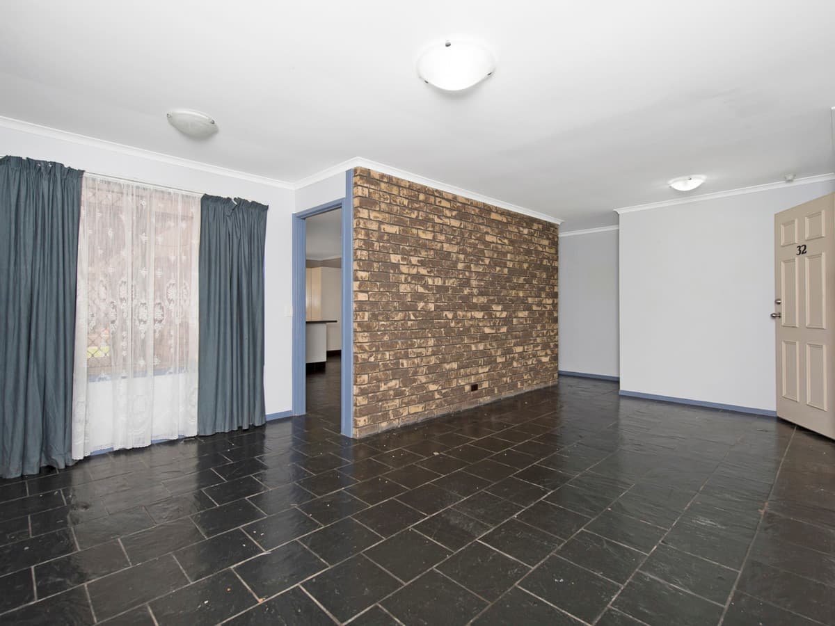 32 Black Diamond Crescent, Edens Landing QLD 4207, Edens Landing - Thumbnail 5