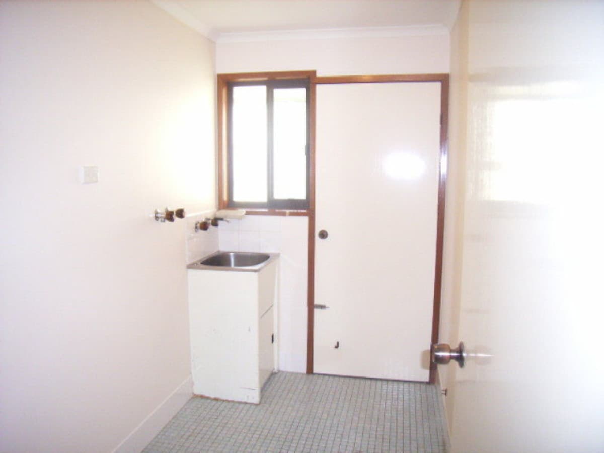 9 King Arthur Boulevard, BETHANIA QLD 4205, Bethania - Thumbnail 3