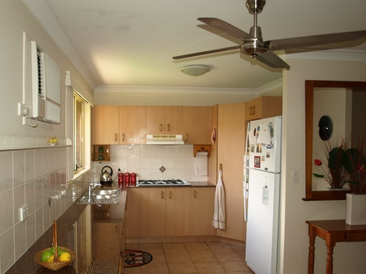 25 Pelican Parade, JACOBS WELL QLD 4208, Jacobs Well - Thumbnail 5