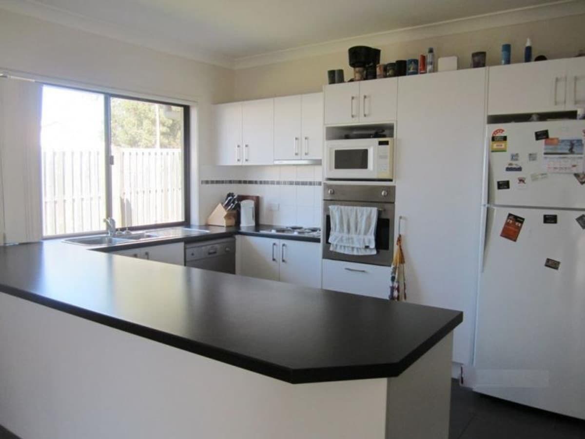 5 Glenafton Court, ORMEAU QLD 4208, Ormeau - Thumbnail 4