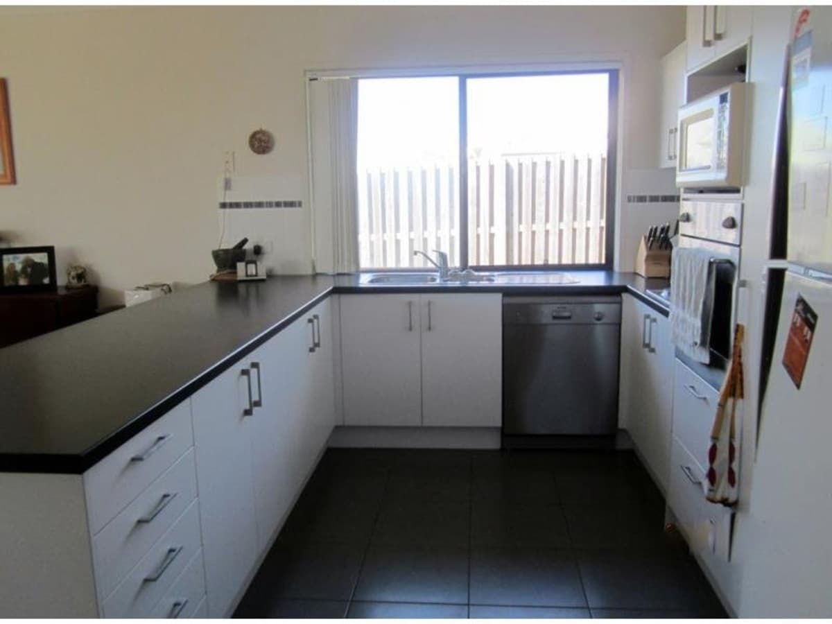 5 Glenafton Court, ORMEAU QLD 4208, Ormeau - Thumbnail 5