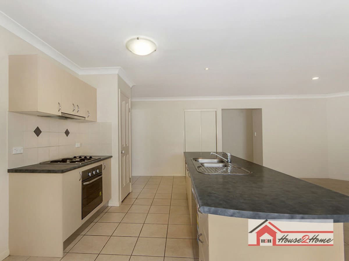 19 Maidenwell Road, ORMEAU QLD 4208, Ormeau - Thumbnail 2