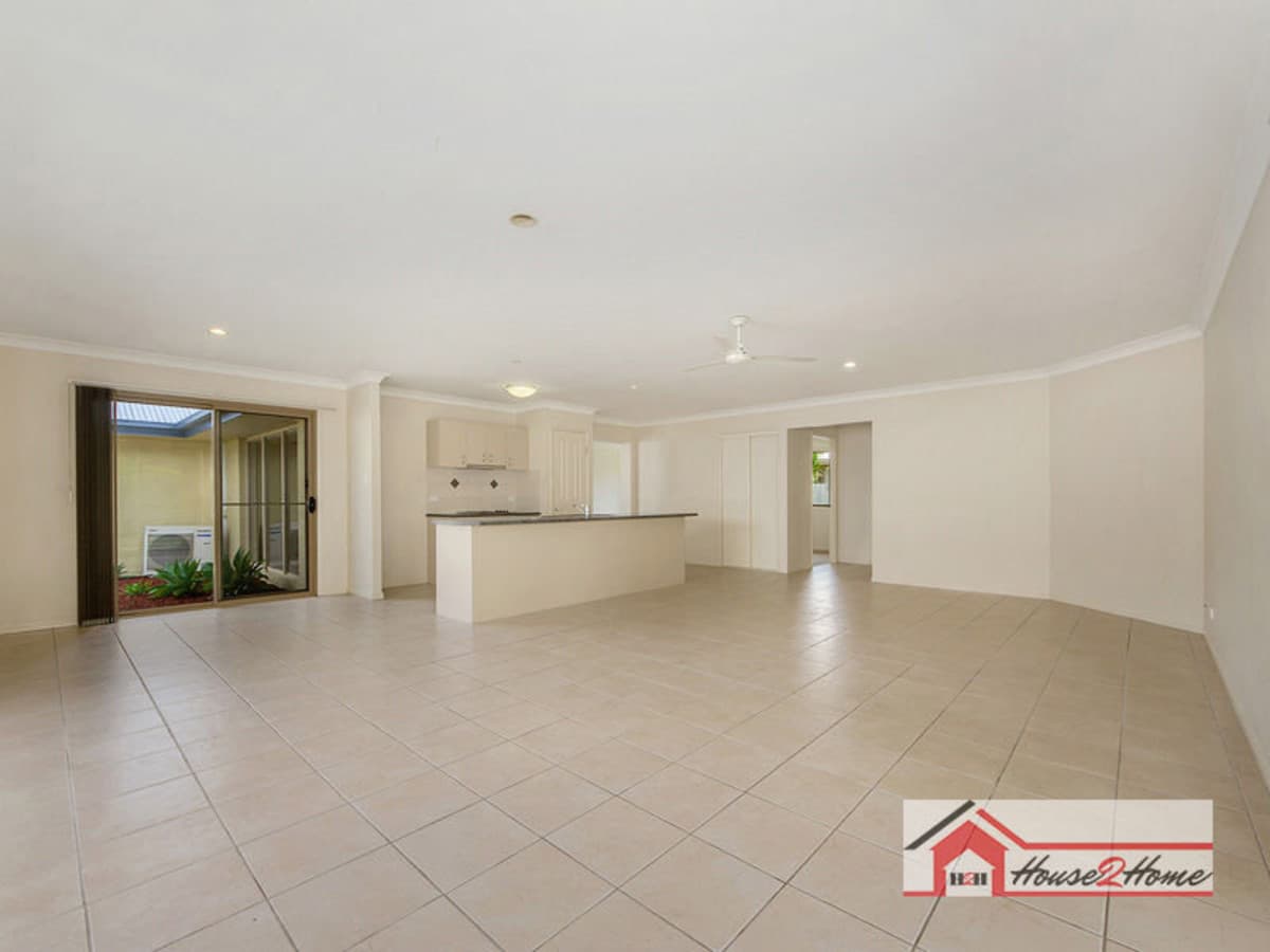 19 Maidenwell Road, ORMEAU QLD 4208, Ormeau - Thumbnail 4