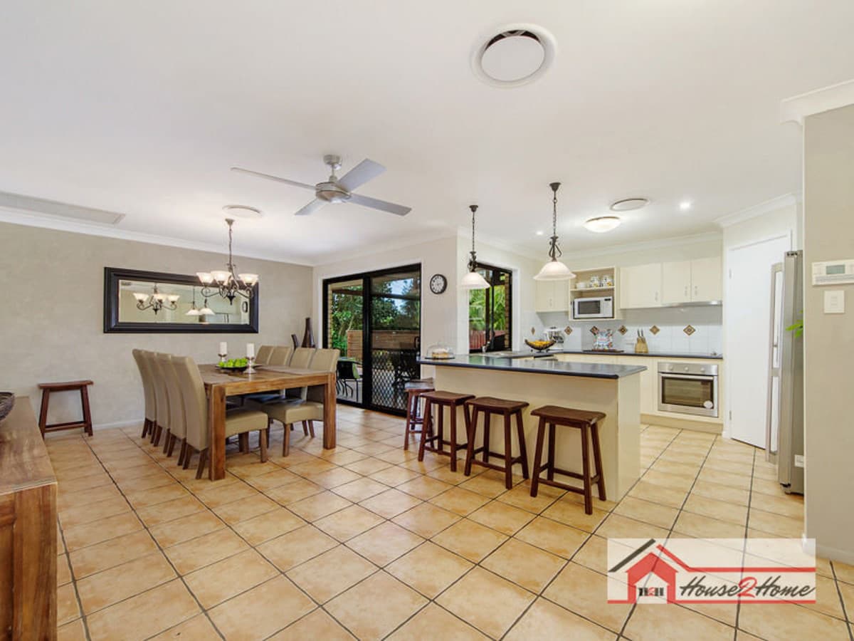 15 Catchlove Street, MAUDSLAND QLD 4210, Maudsland - Thumbnail 2