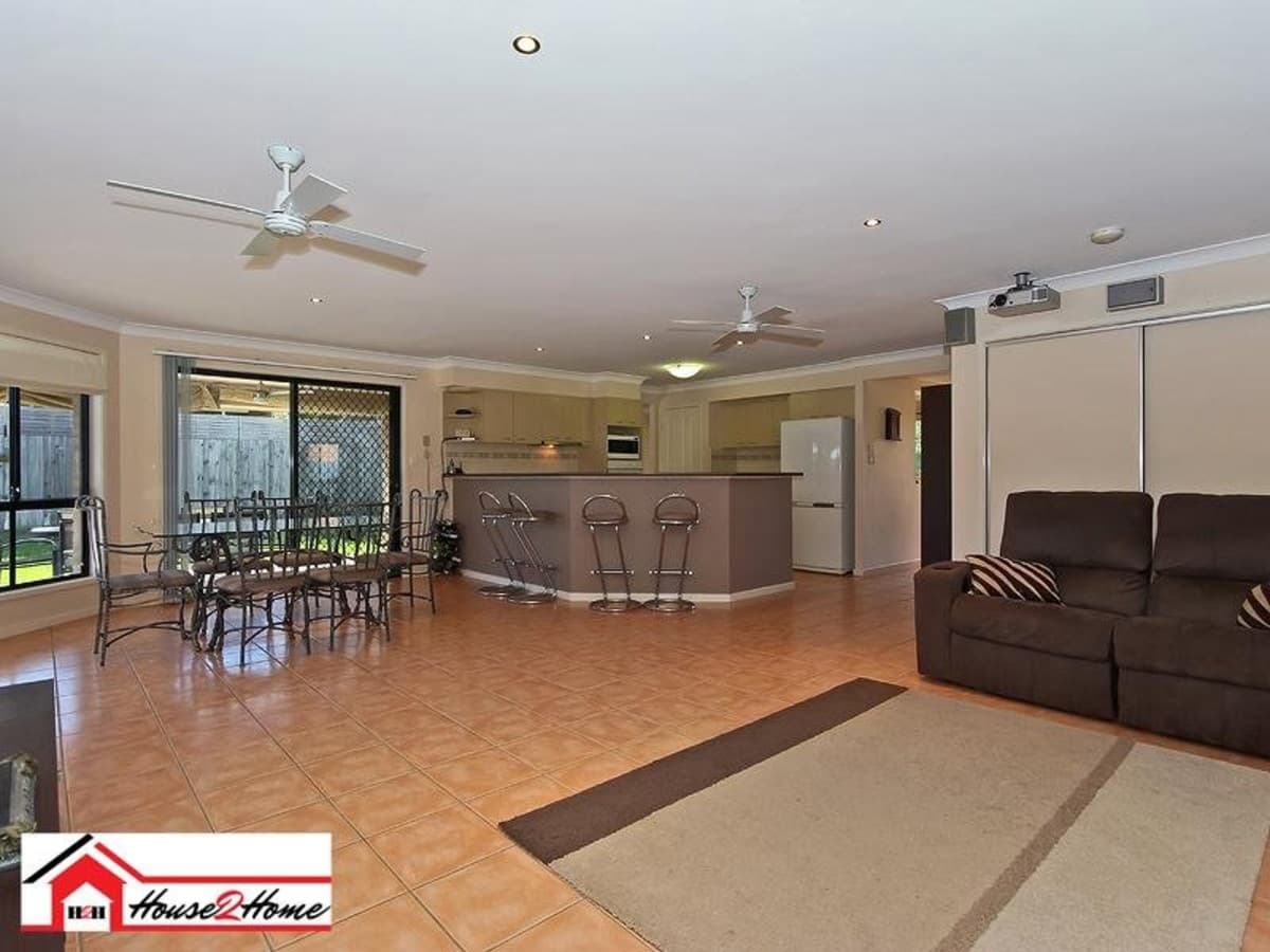 2 Pepperina Court, ORMEAU QLD 4208, Ormeau - Thumbnail 4