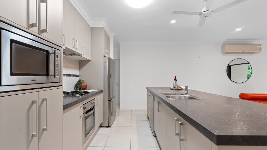 18 Springbrook Avenue, Redlynch, QLD, 4870, Redlynch - Thumbnail 5