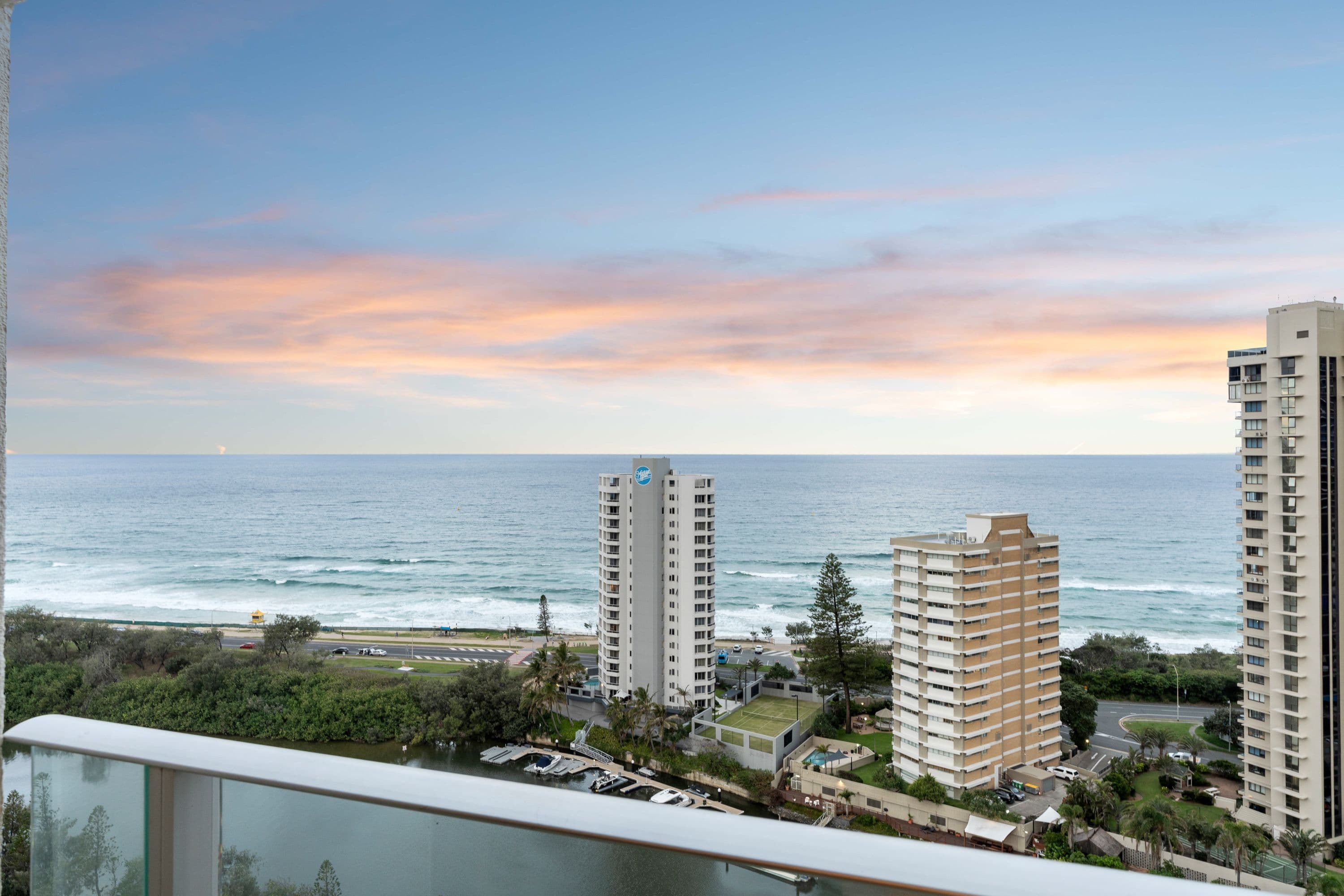 105/2 Admiralty Drive, SURFERS PARADISE QLD 4217, Surfers Paradise - Thumbnail 2