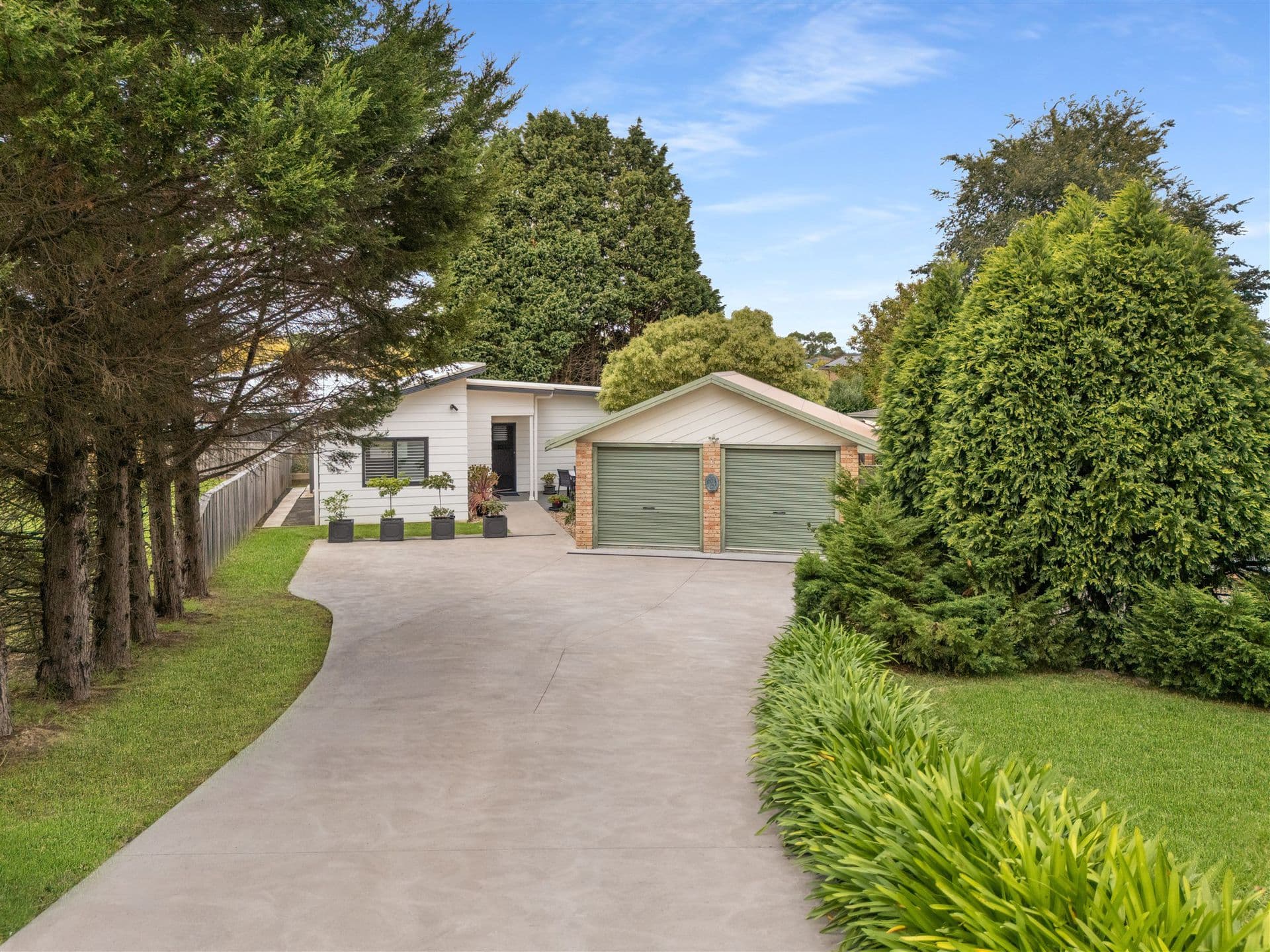 10 Pyrus Place, Bowral, Bowral - Thumbnail 2